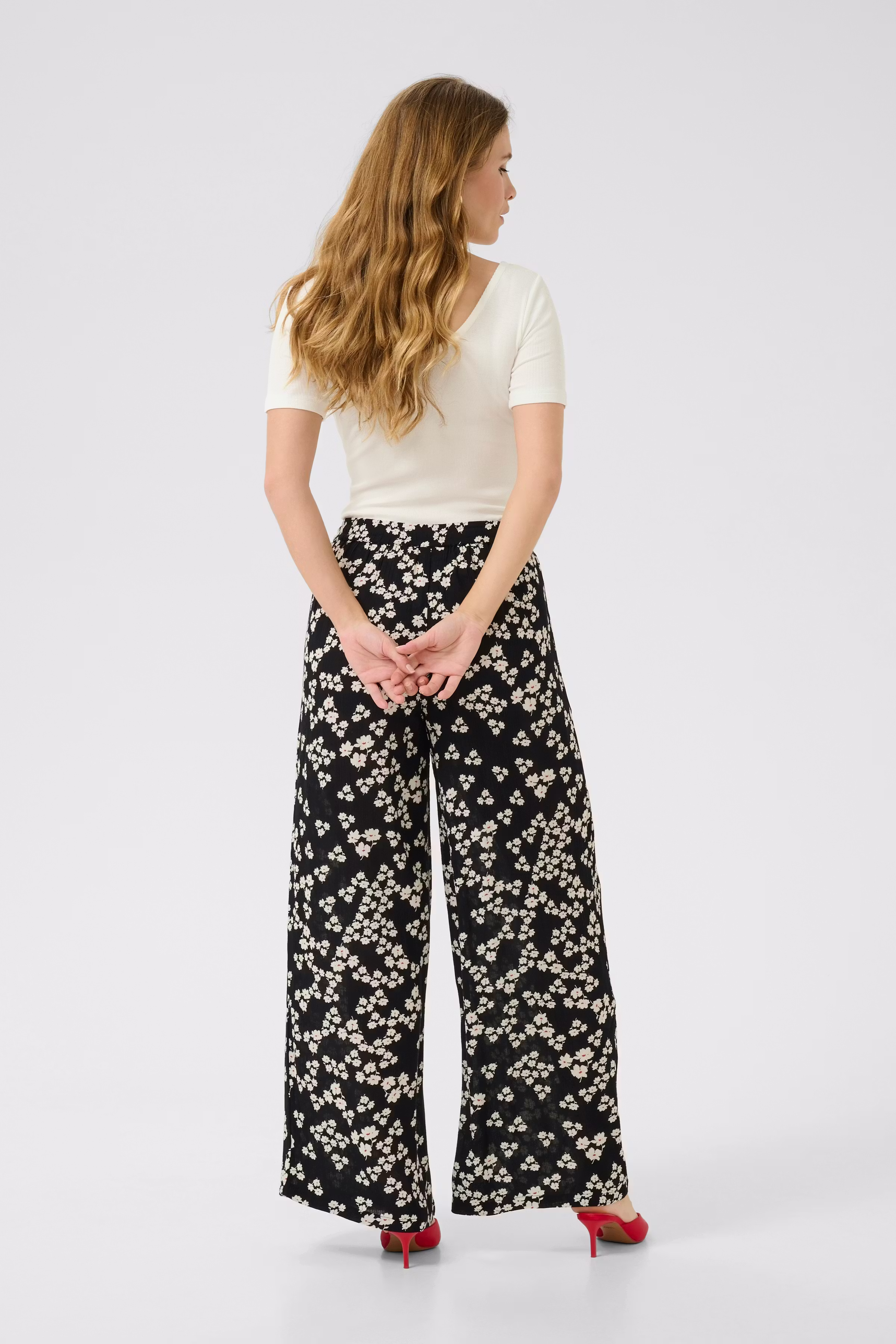 KAthora Trousers LOOKBOOK BACK 10510037-107561