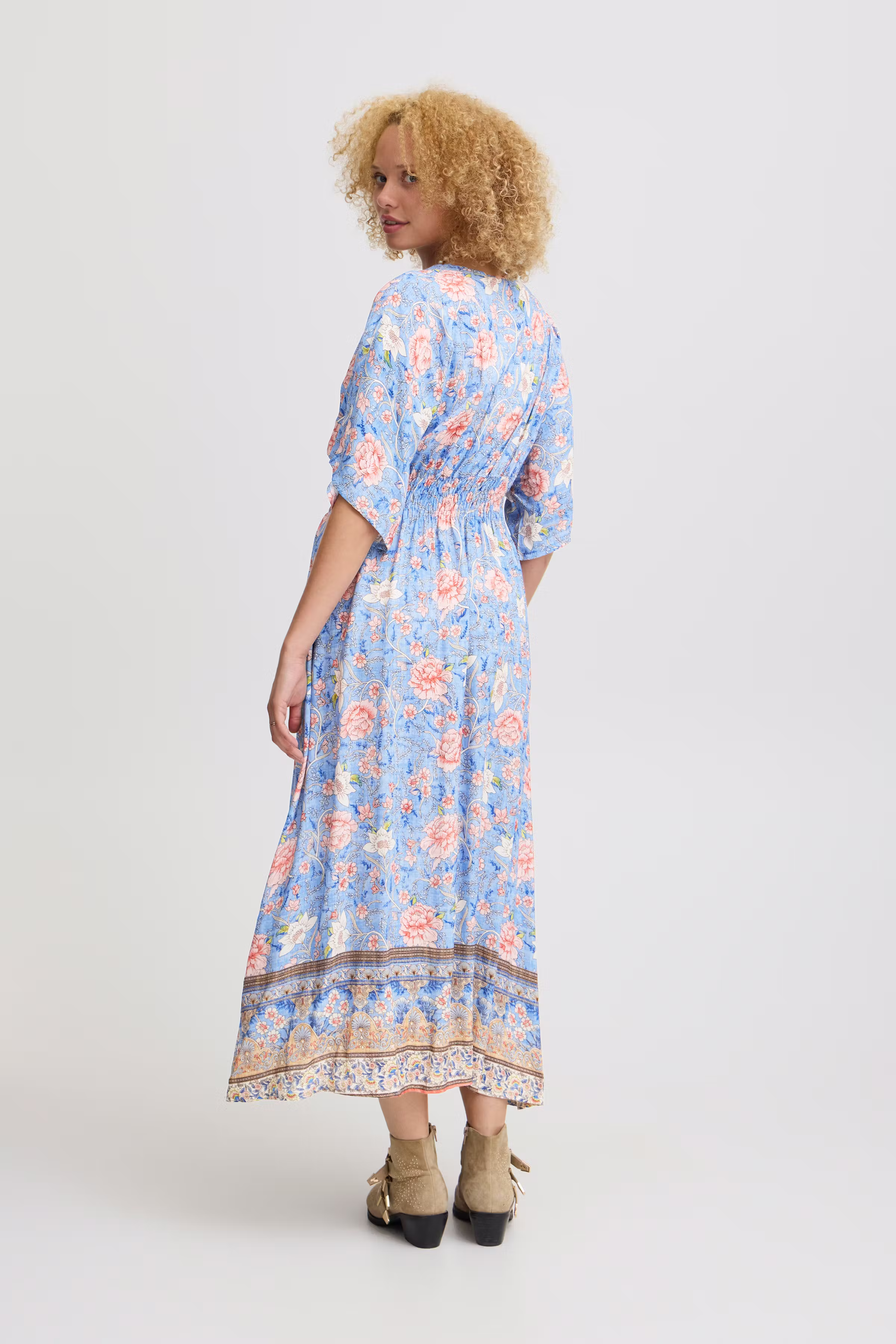 SBKANZA Kjole LOOKBOOK BACK 22100615-154020