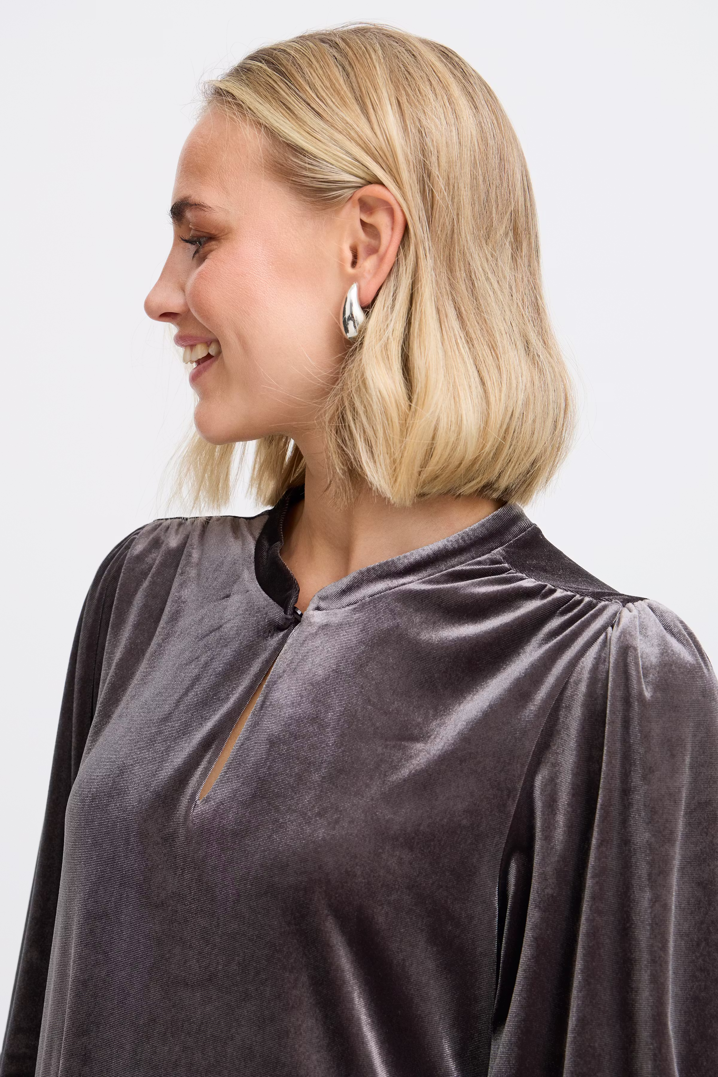 FRCASSANDRA Kjole LOOKBOOK DETAIL 20615051-191101