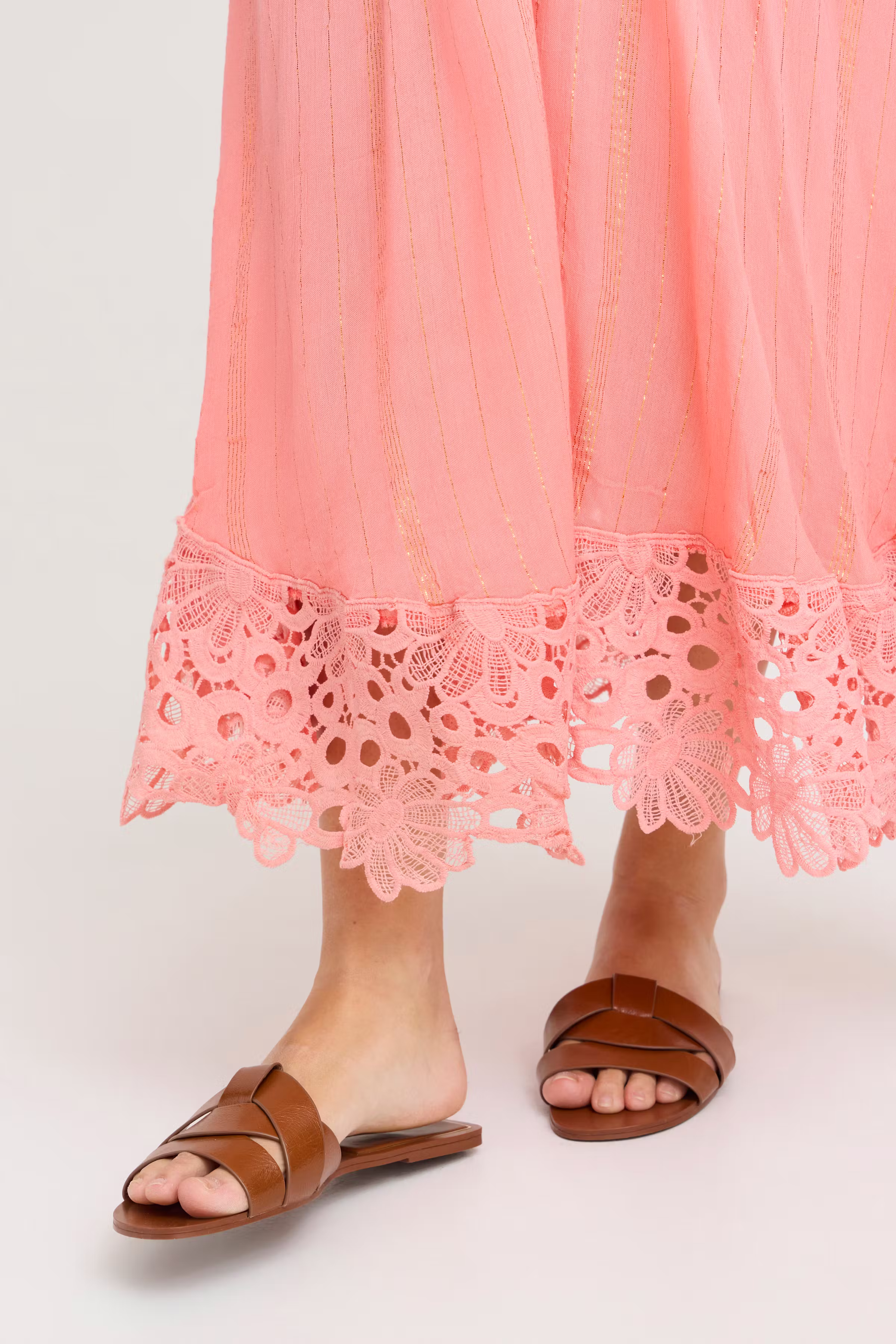 SBKAMI Kleid LOOKBOOK DETAIL 22100671-151530