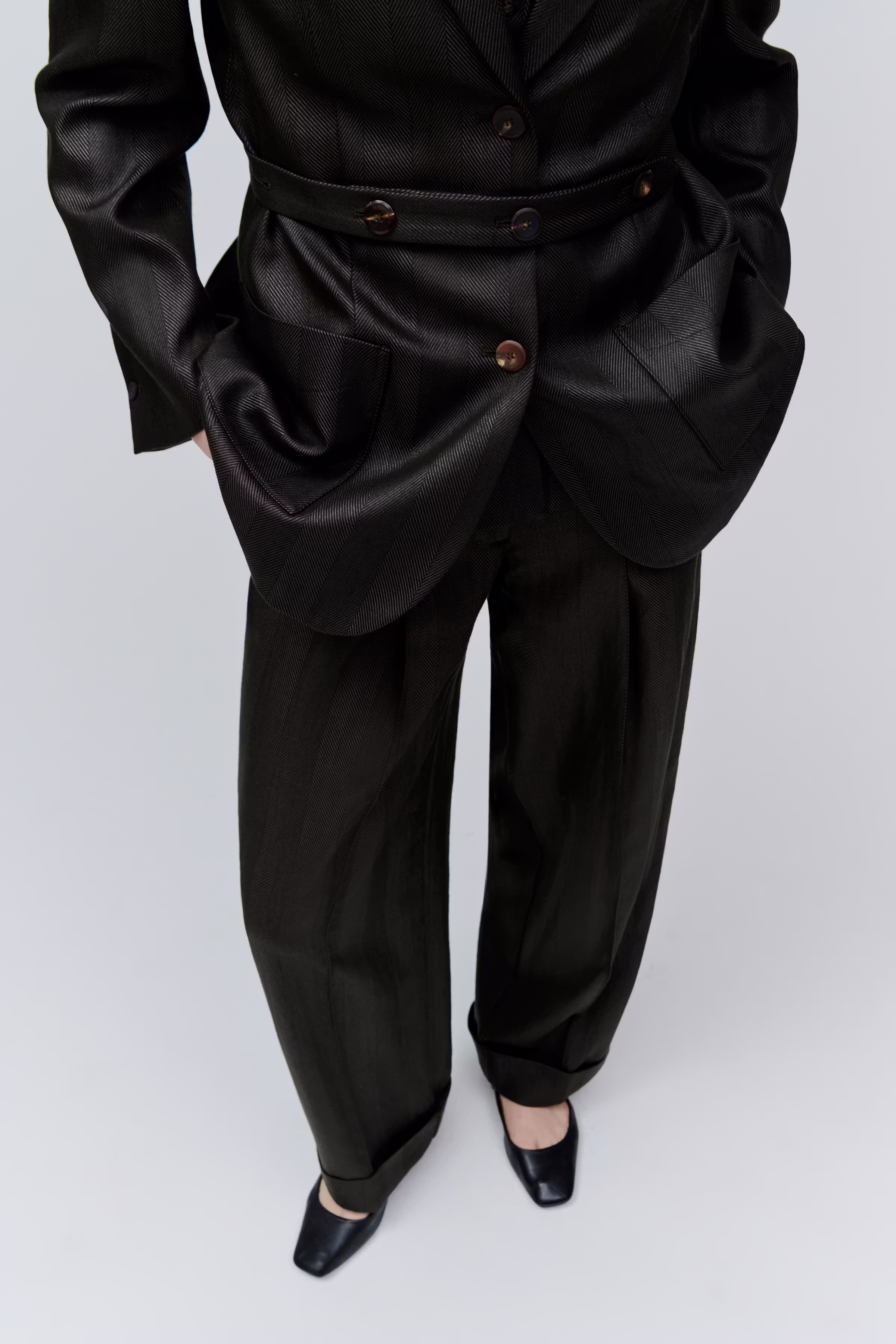 PANDORA Trousers LOOKBOOK DETAIL 30600634-BR291