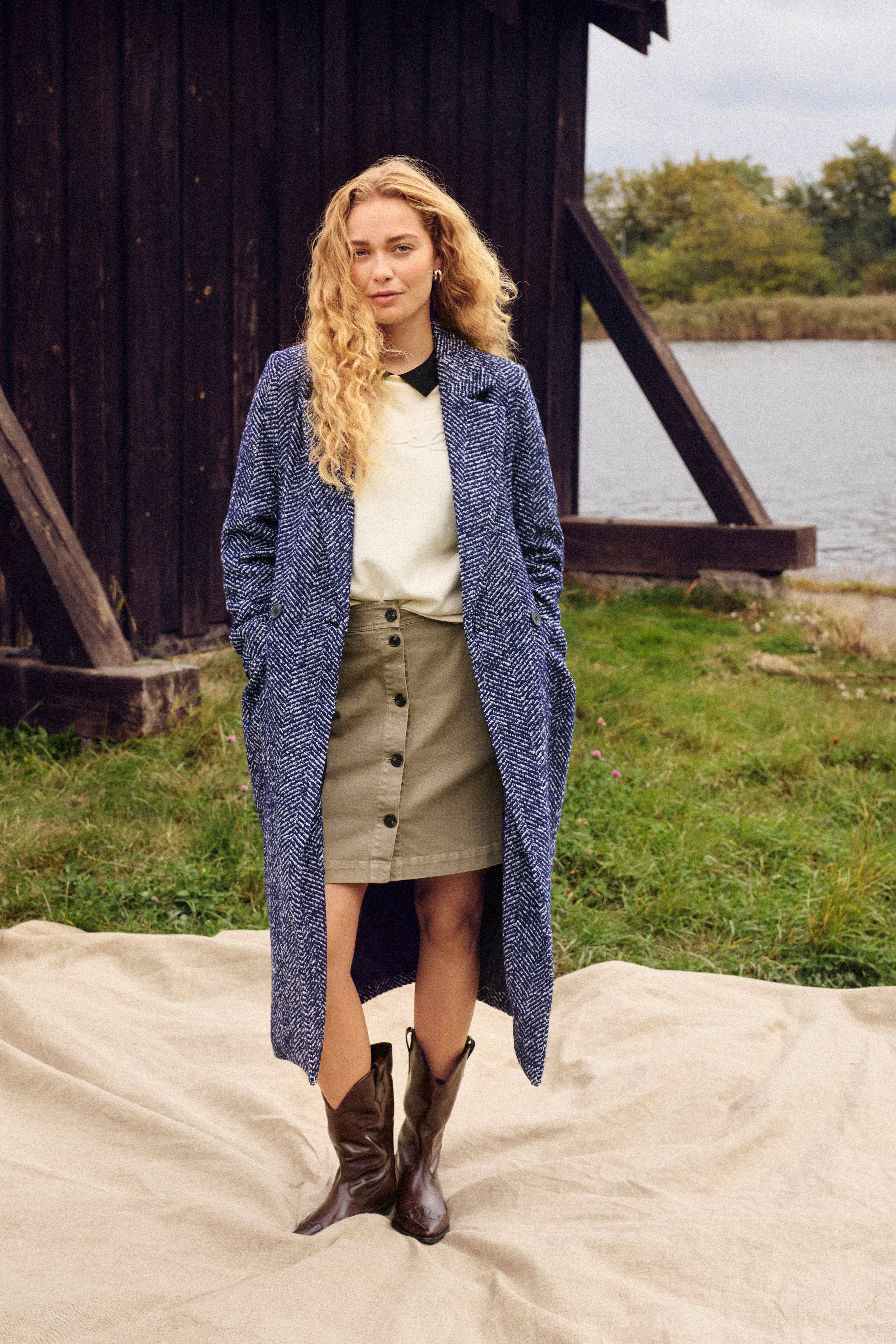 LenetteSZ Mantel LOCATION NONE 30514127-193851