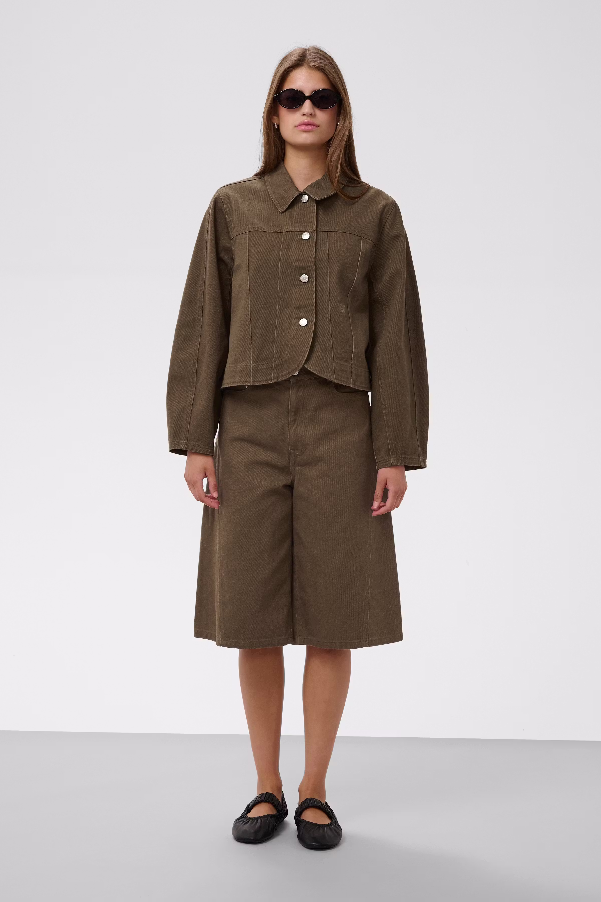 SLSanaga LOOKBOOK FRONT 30409344-190618