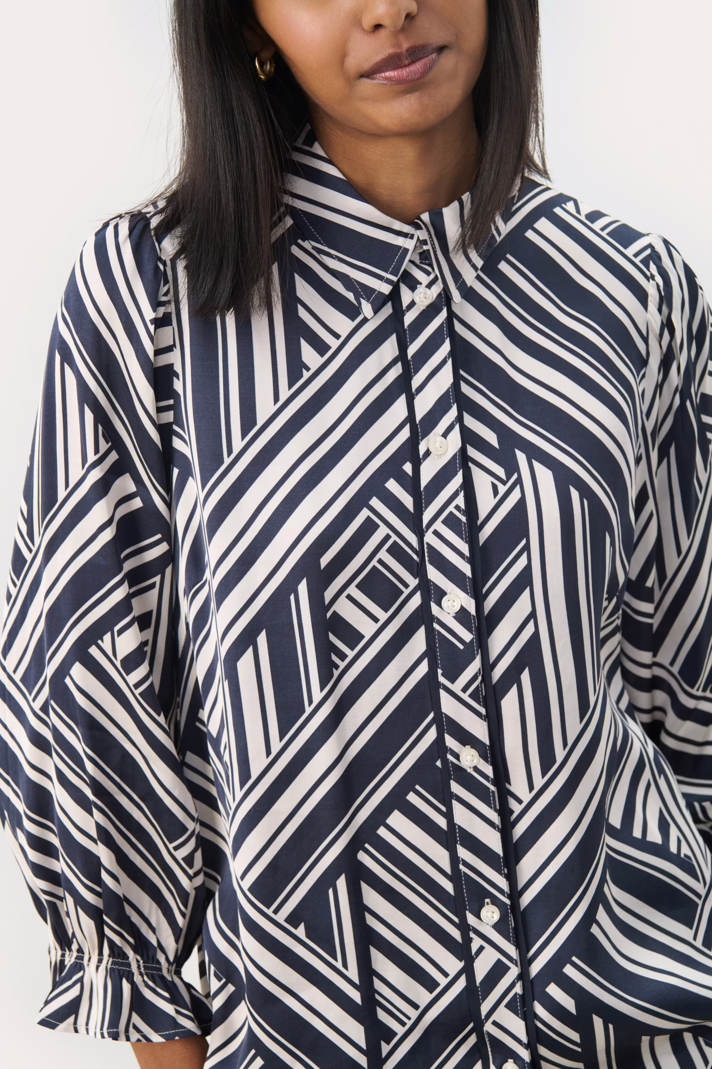 NevinePW Skjorta LOOKBOOK DETAIL 30309399-303572