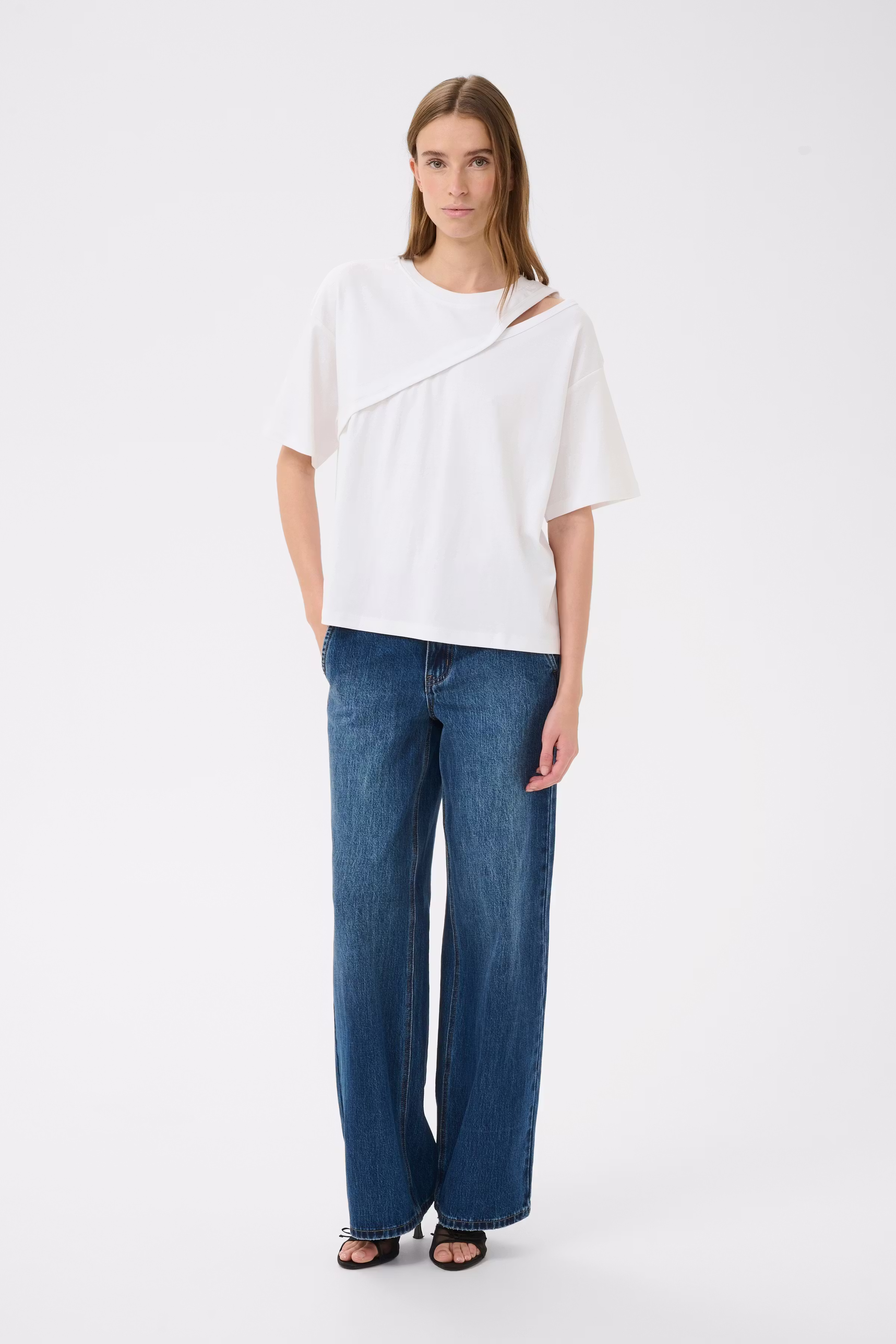 KBRenee T-shirt LOOKBOOK FRONT 10105370-110601