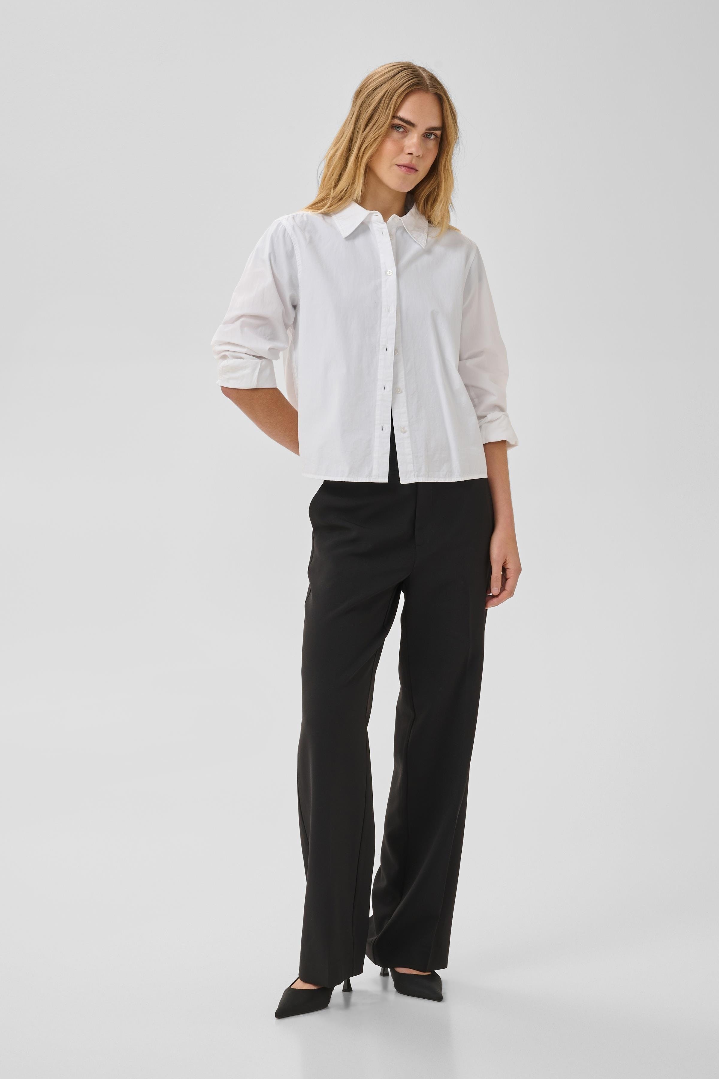 29 THE TAILORED PANT LOOKBOOK FRONT 10705543-100031