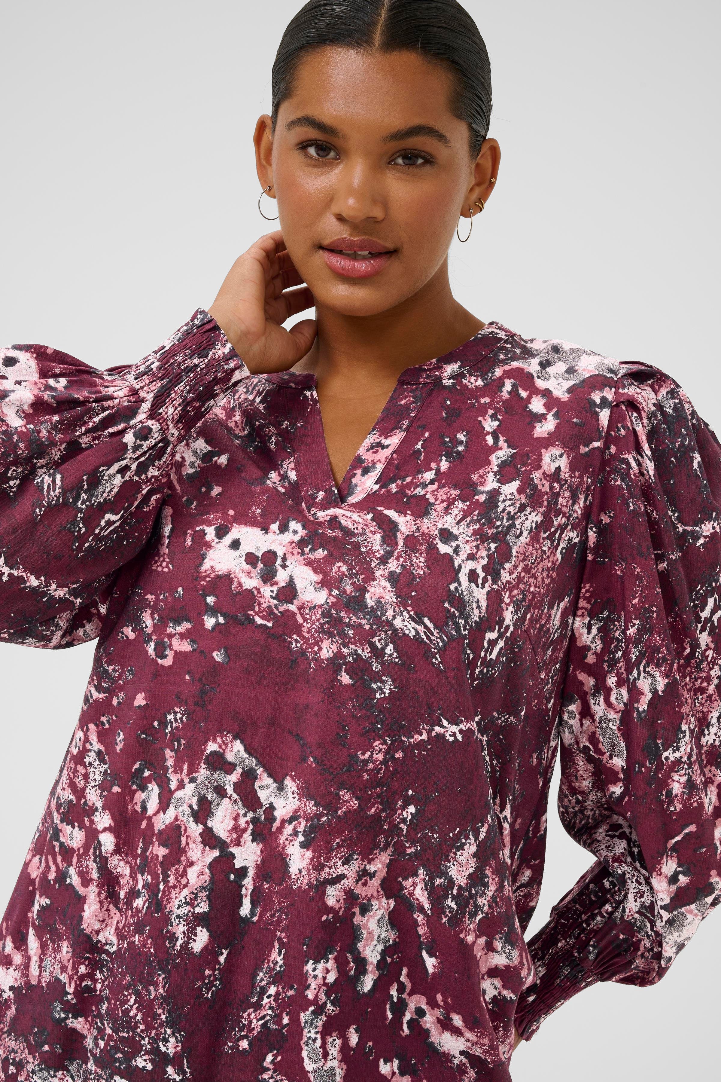 KCmina Blouse LOOKBOOK DETAIL 10583677-108210