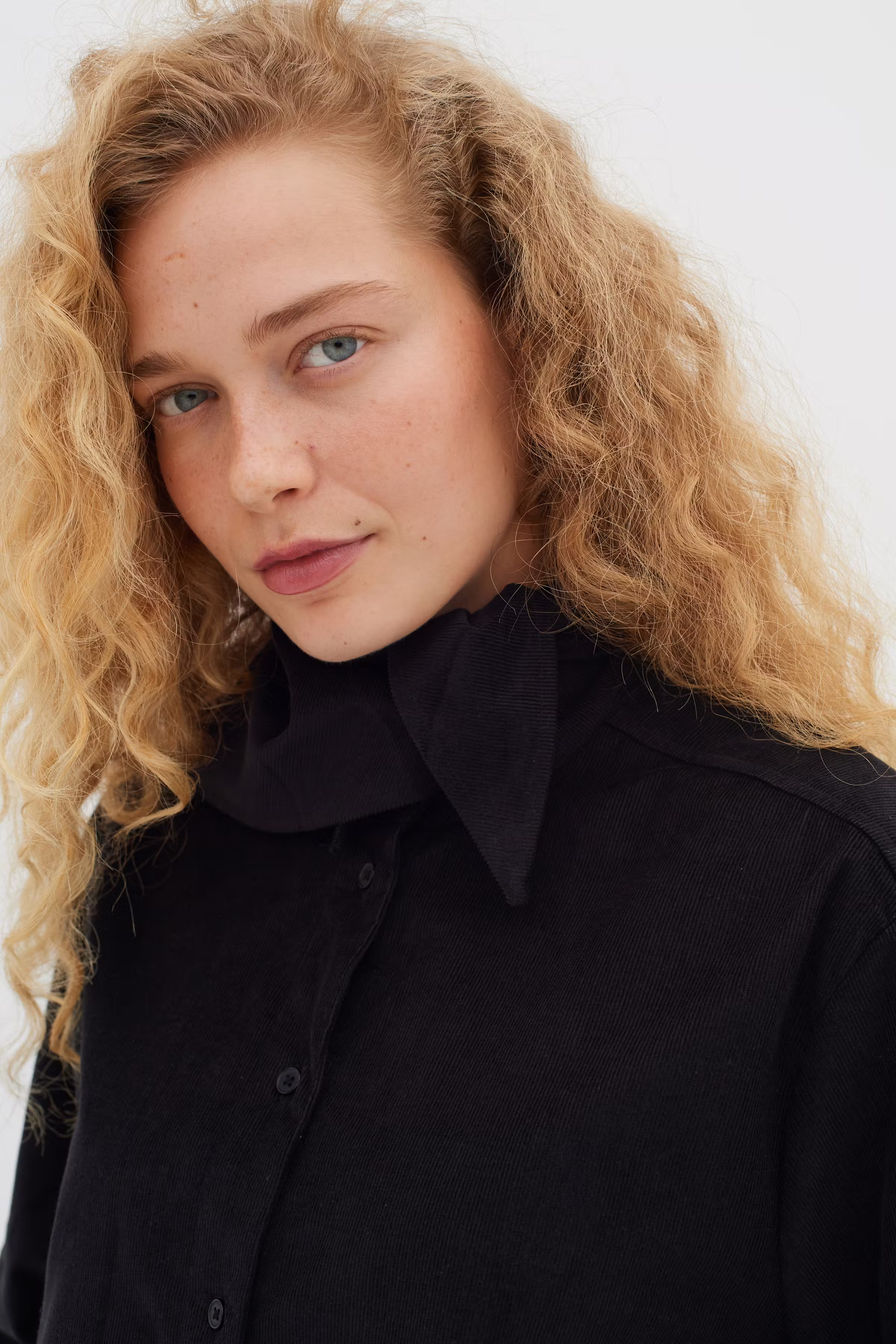 CarmenIW fløyel Skjorte LOOKBOOK DETAIL 30108961-194008