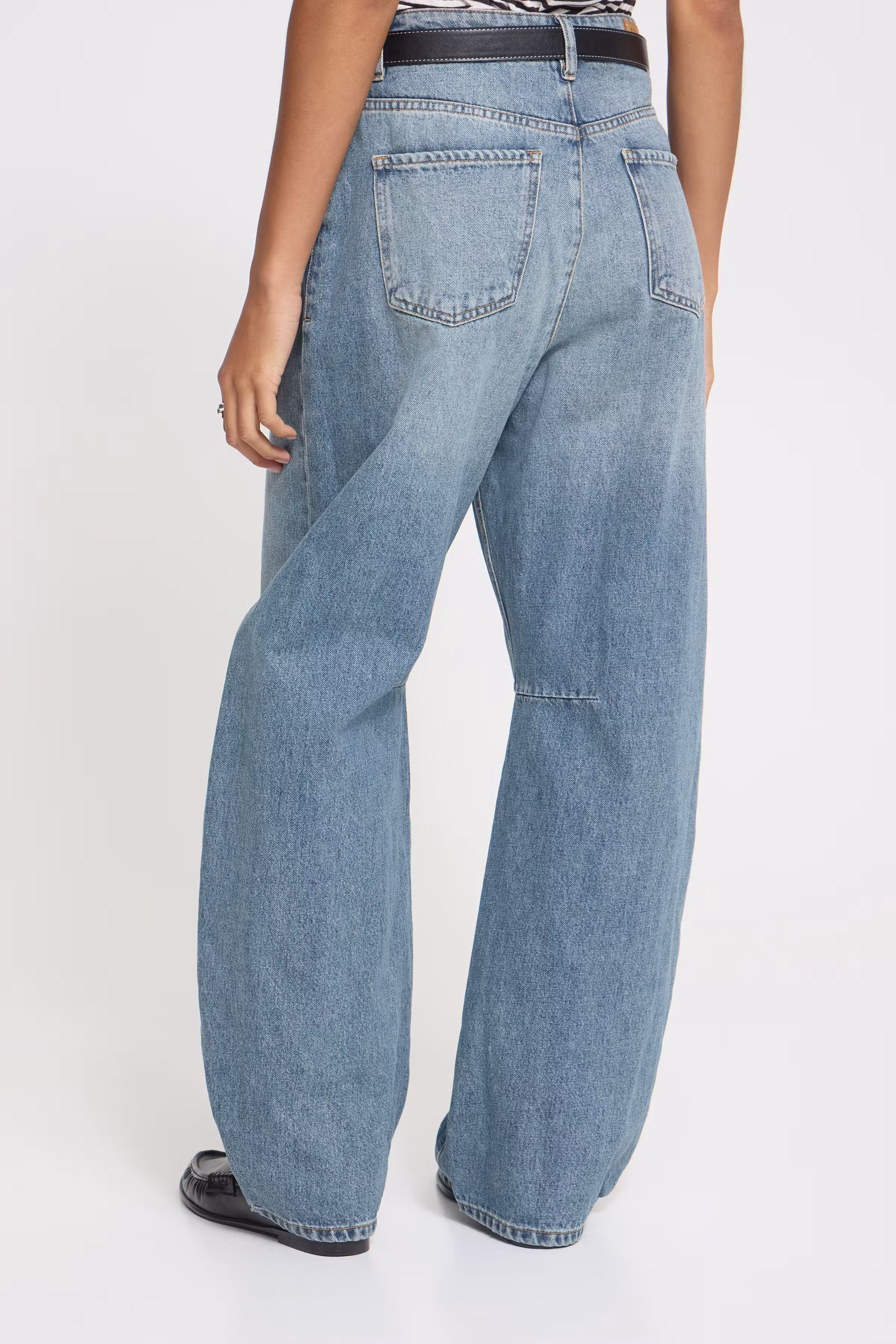 IHMILANA Jeans LOOKBOOK BACK 20126388-200928