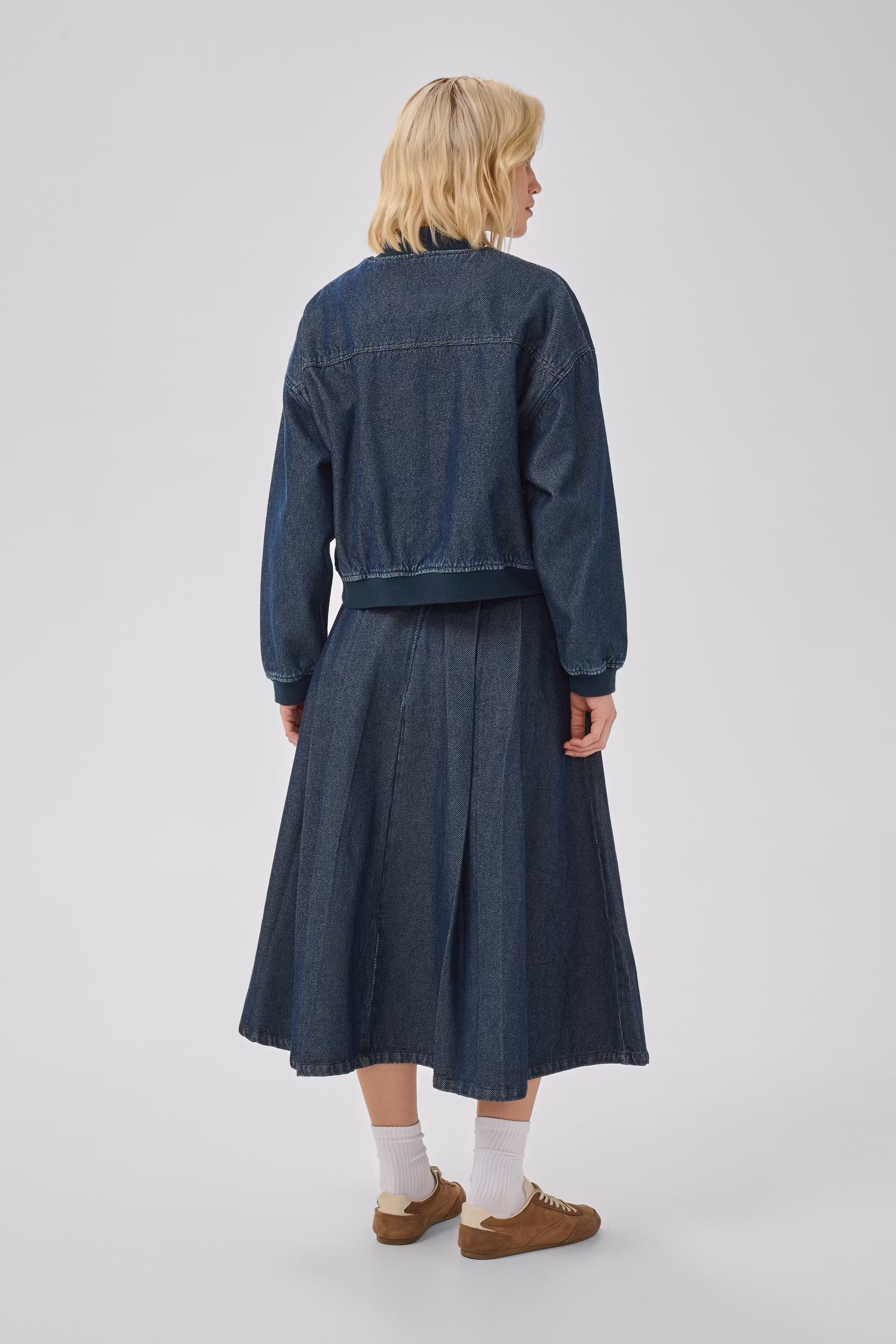 MWMegan Outerwear LOOKBOOK BACK 10705720-100061