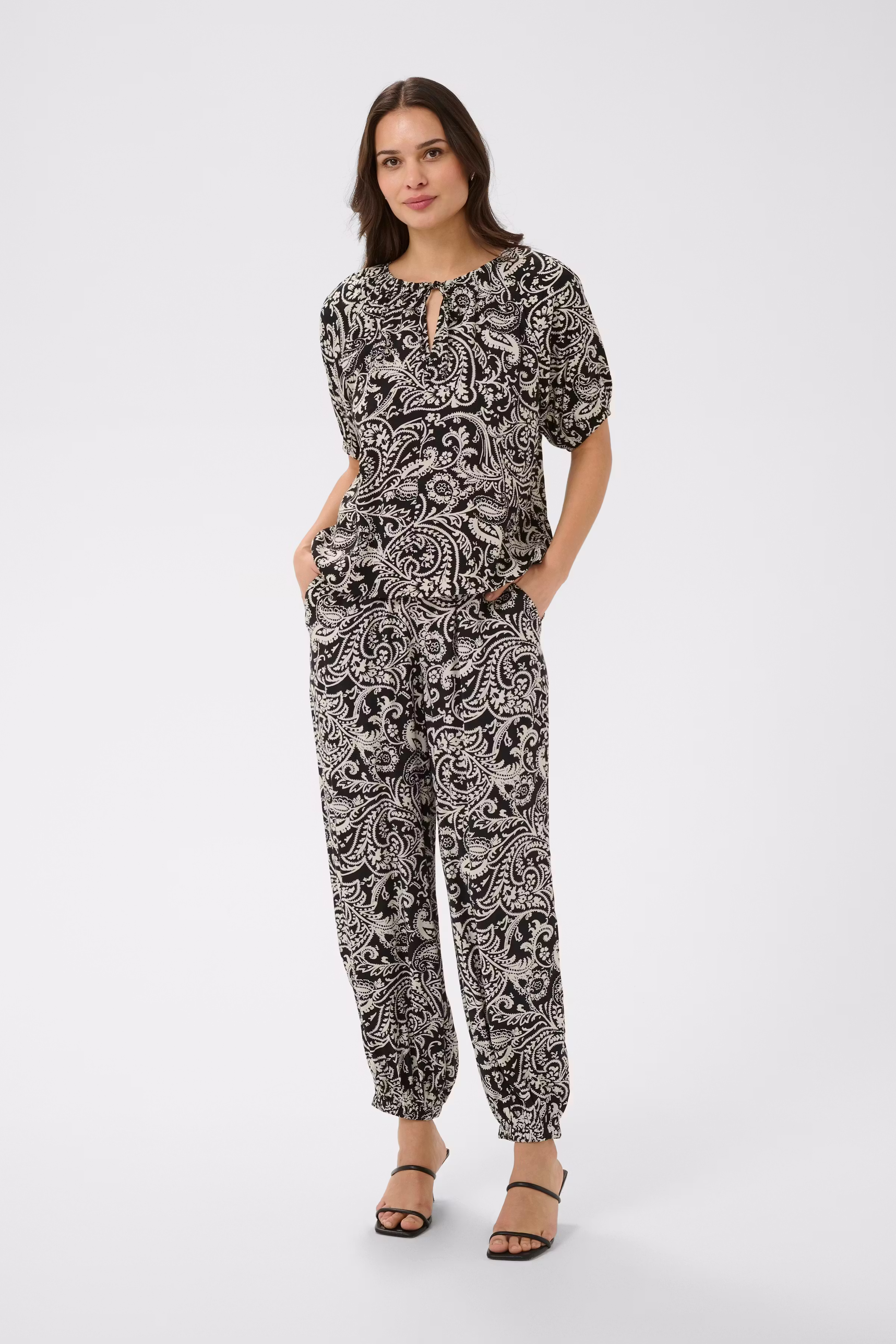 KAbella Bluse LOOKBOOK FRONT 10511522-109282