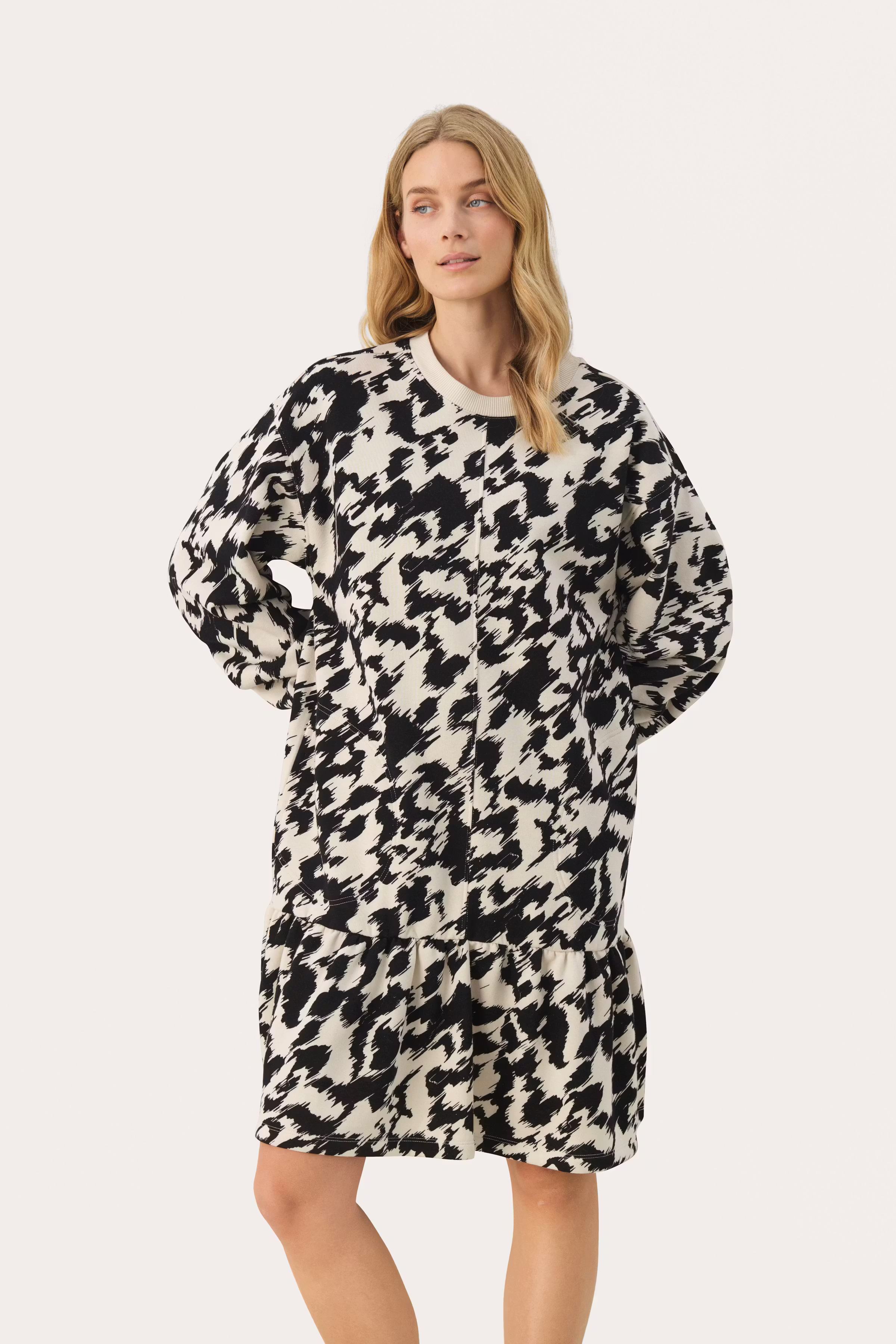 JobellePW Jurk LOOKBOOK FRONT 30308799-303075