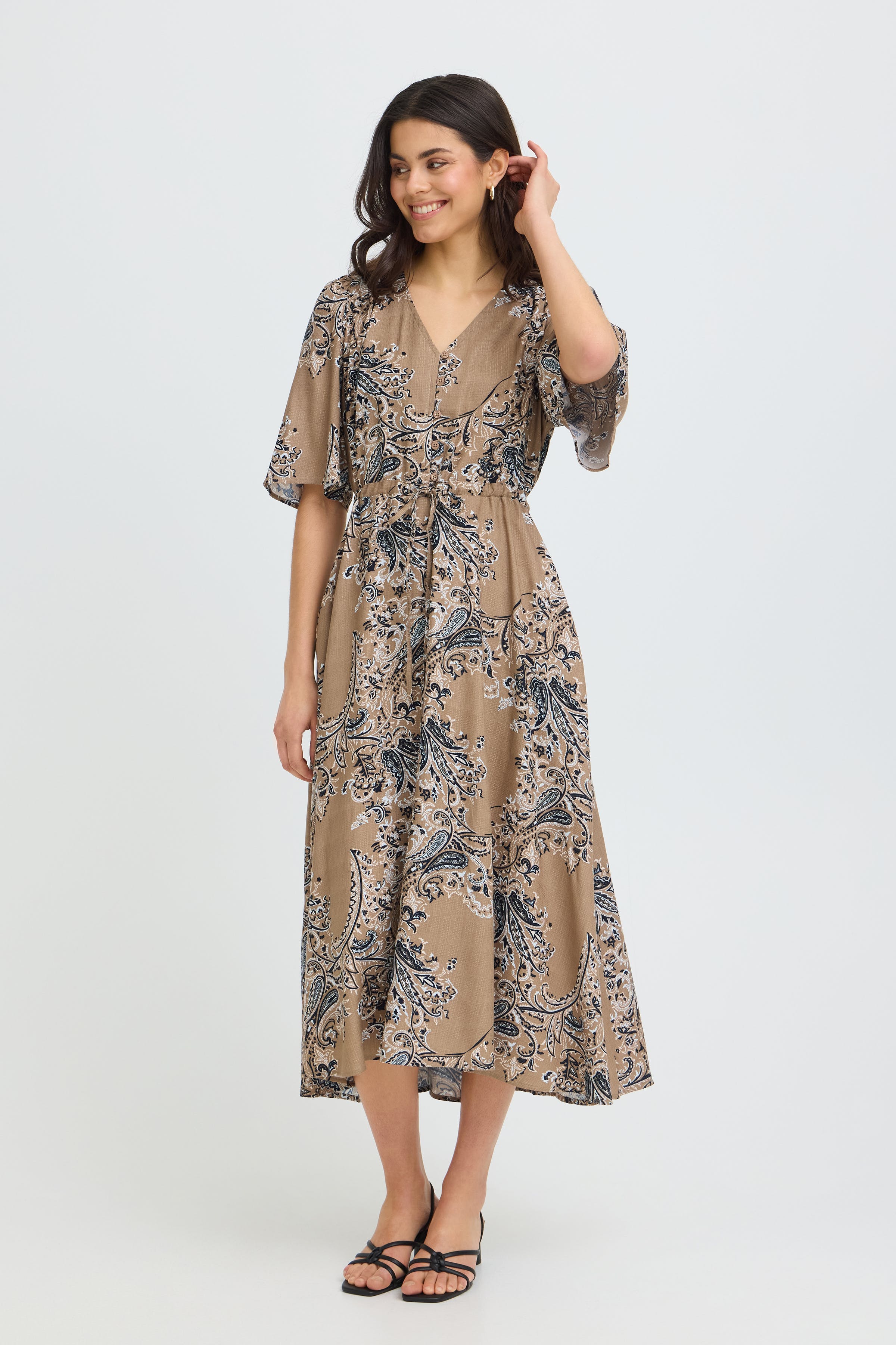 FRLAYA Klänning LOOKBOOK FRONT 20617671-900013148