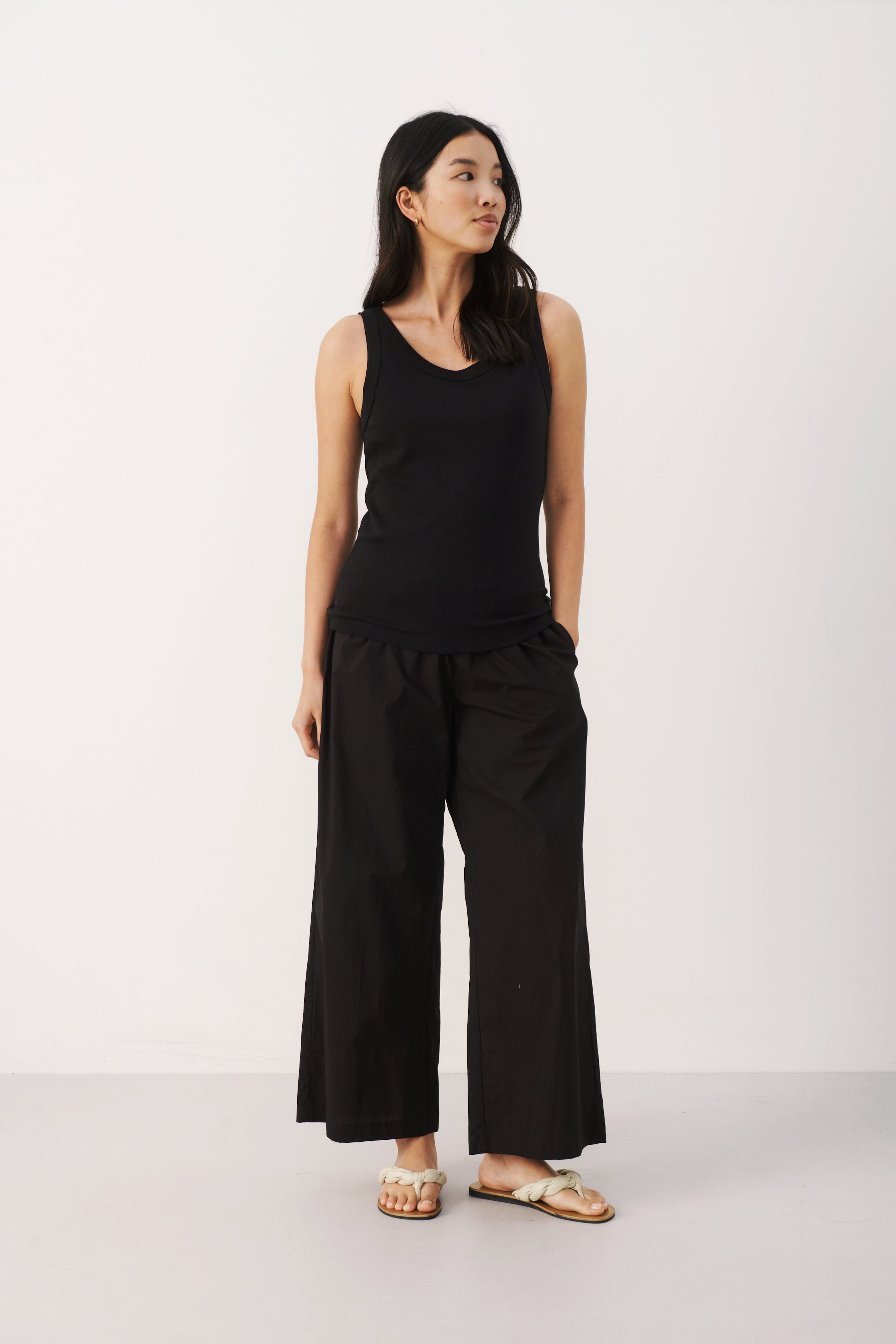 ArvidaPW Tanktop LOOKBOOK FRONT 30307708-194008