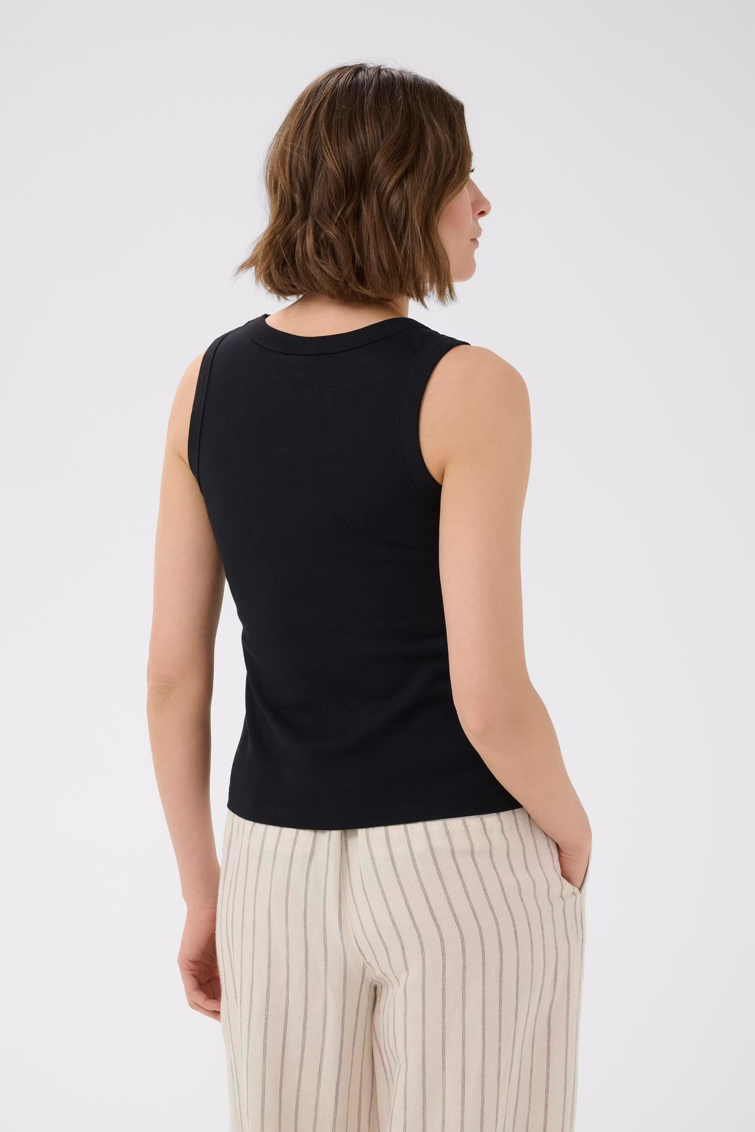 BessyPW Top LOOKBOOK BACK 30310564-194008