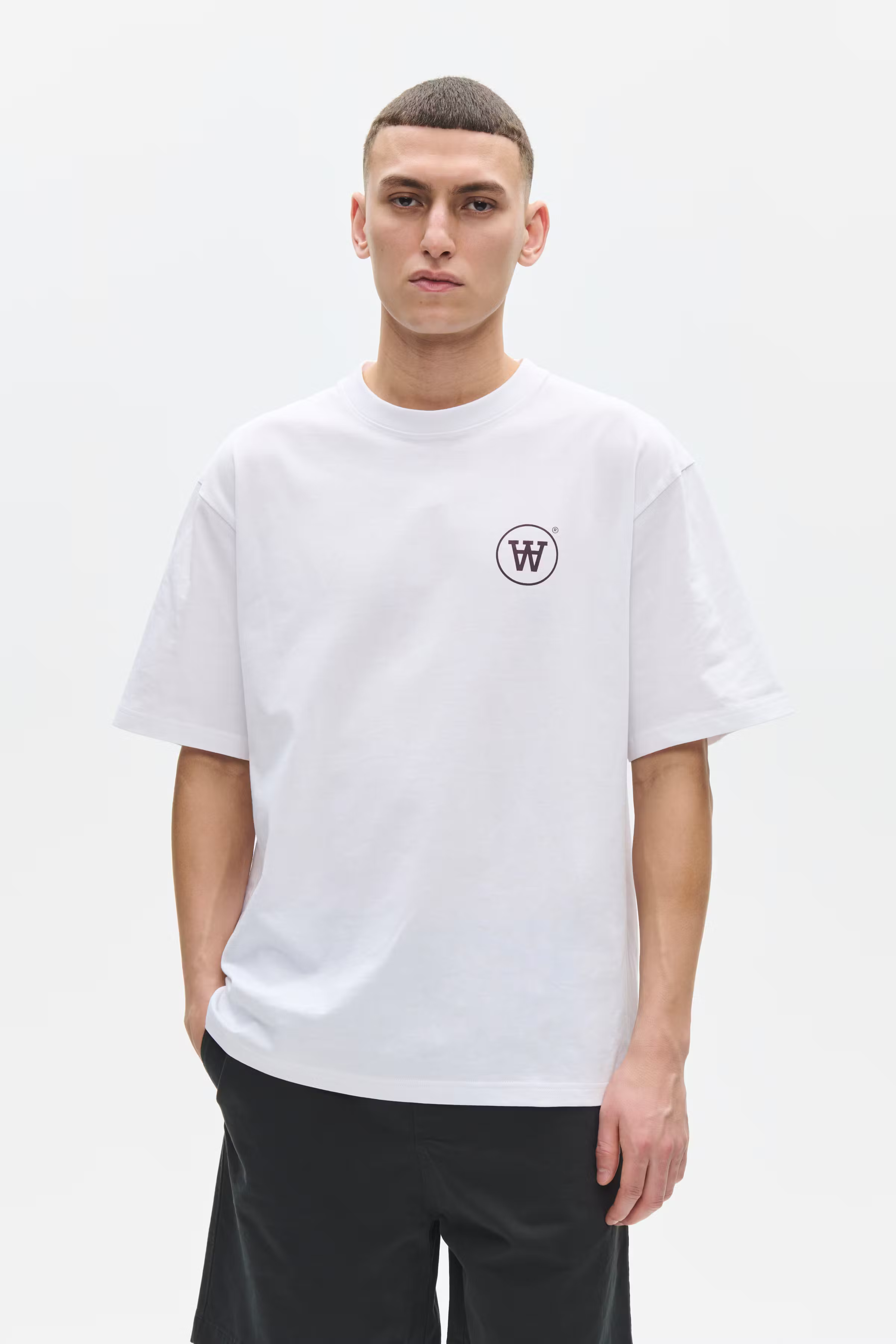 WWLiam T-shirt LOOKBOOK FRONT 30251548-110601