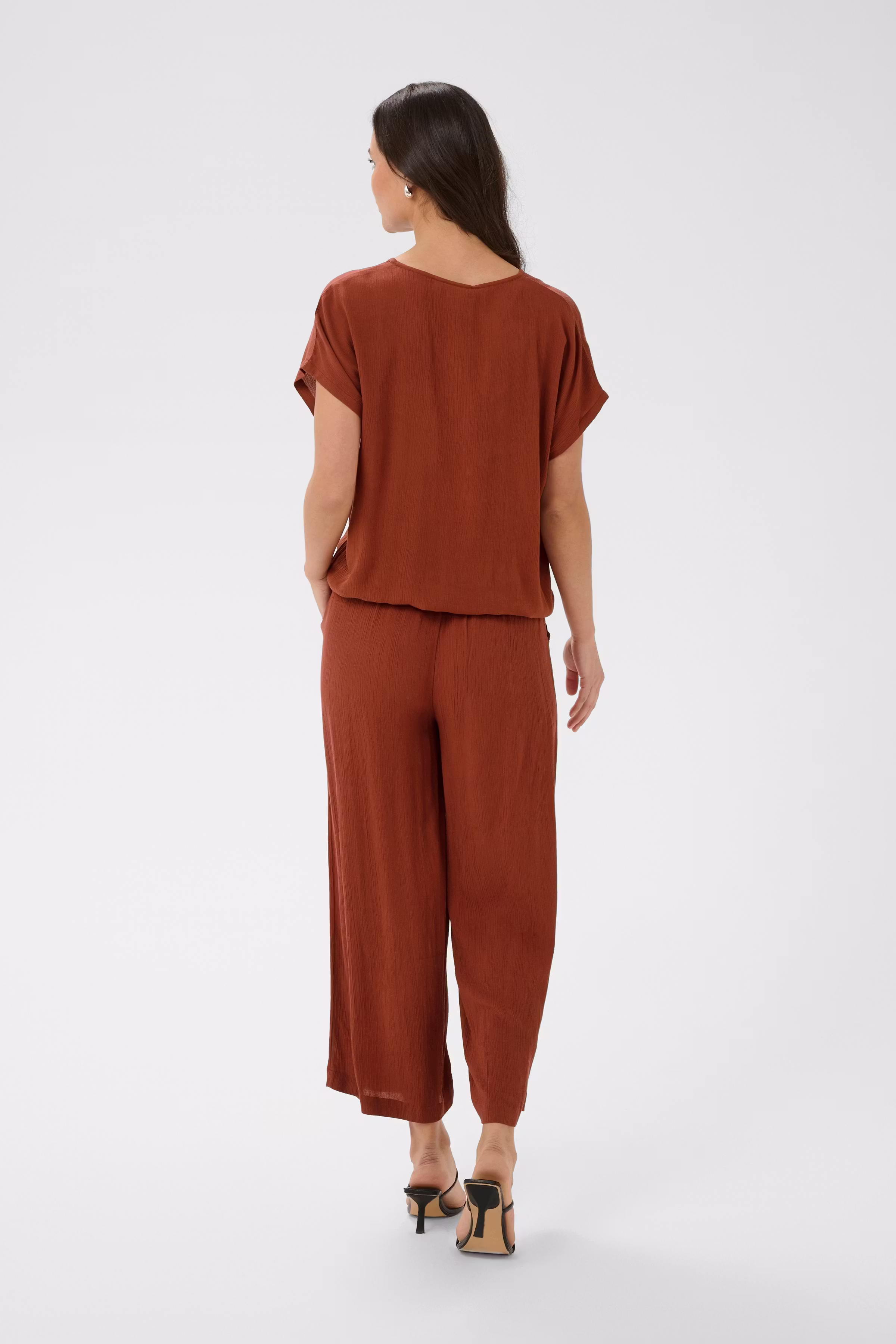 Amber Blouse LOOKBOOK BACK 10500781-191334