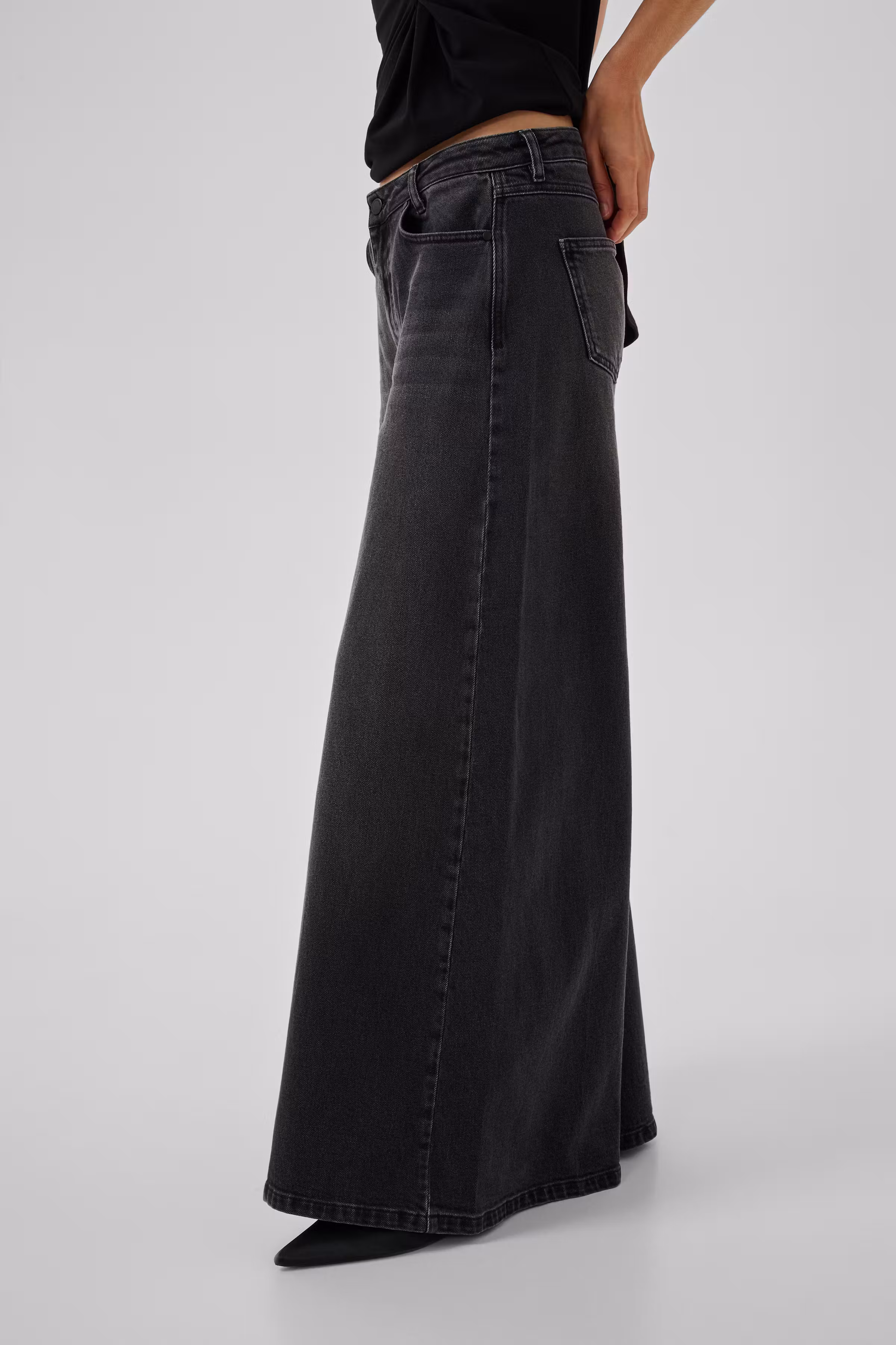 MWDicte High XX-Wide jeans LOOKBOOK DETAIL 10705263-100070