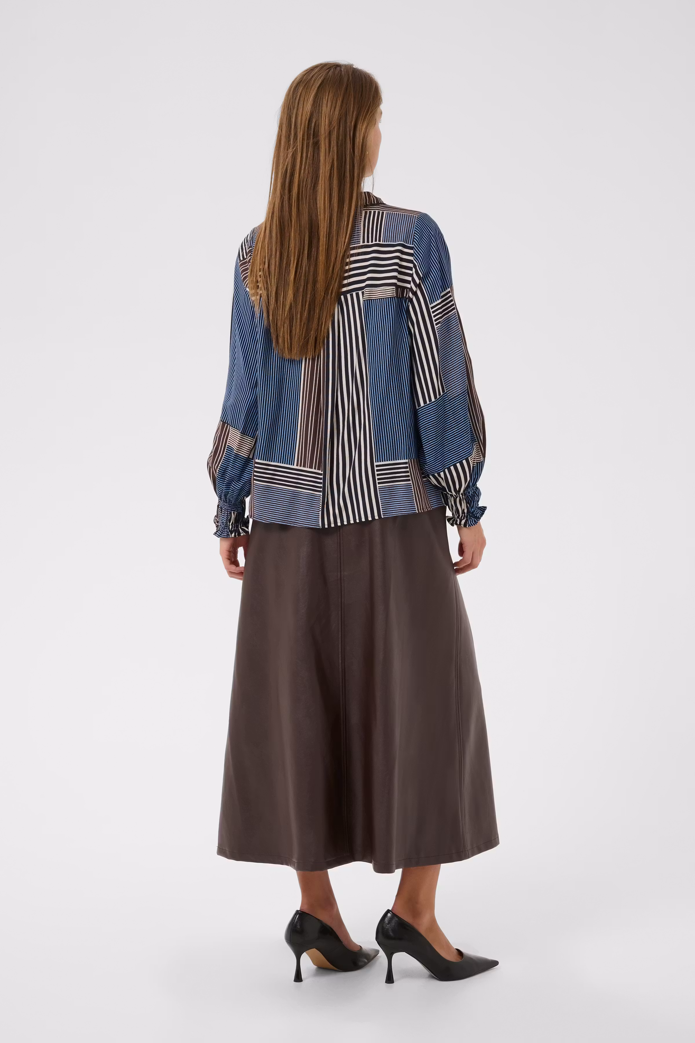 CUleila Blouse LOOKBOOK BACK 50113621-110047