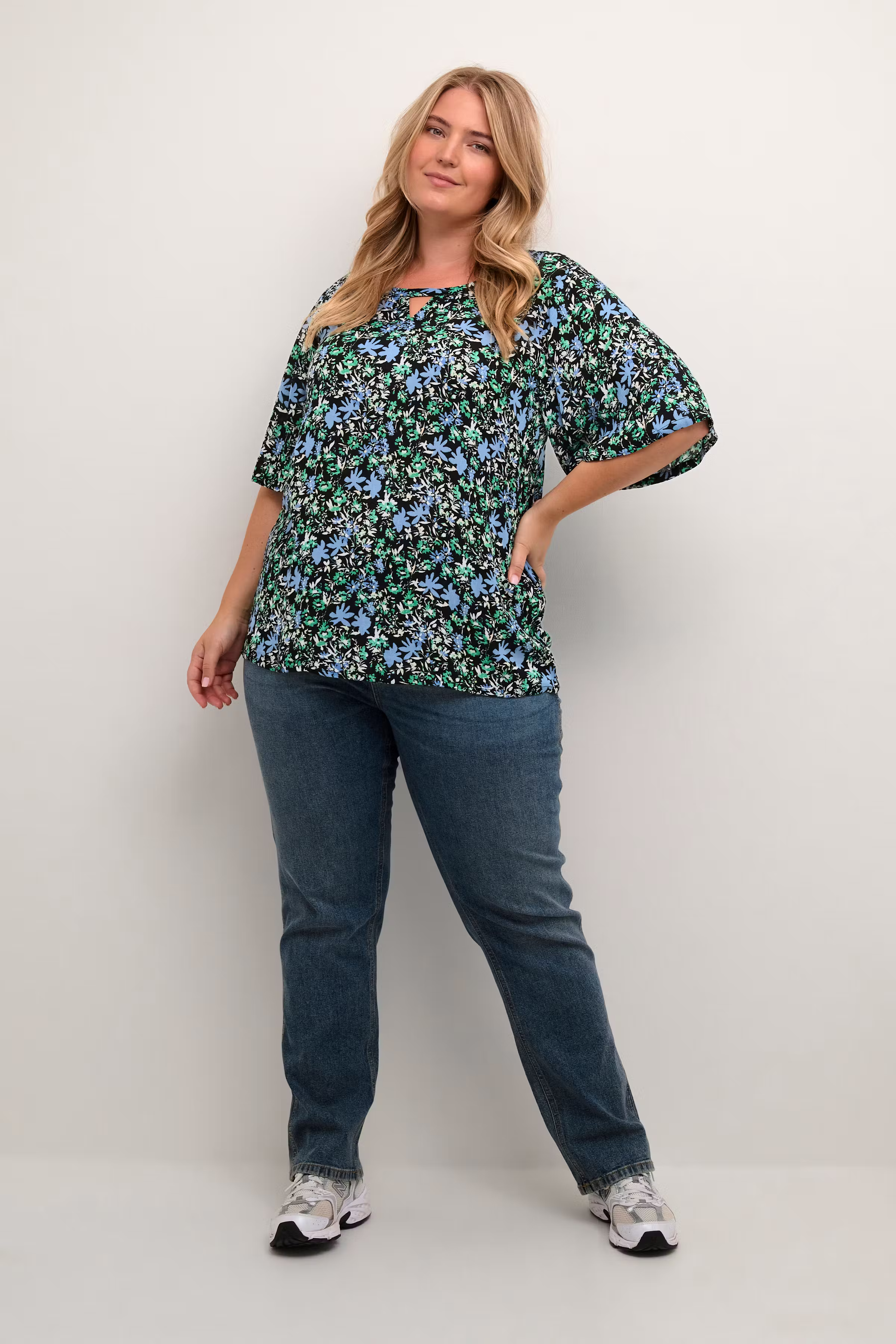 KCmiana Blouse LOOKBOOK FRONT 10582061-105317