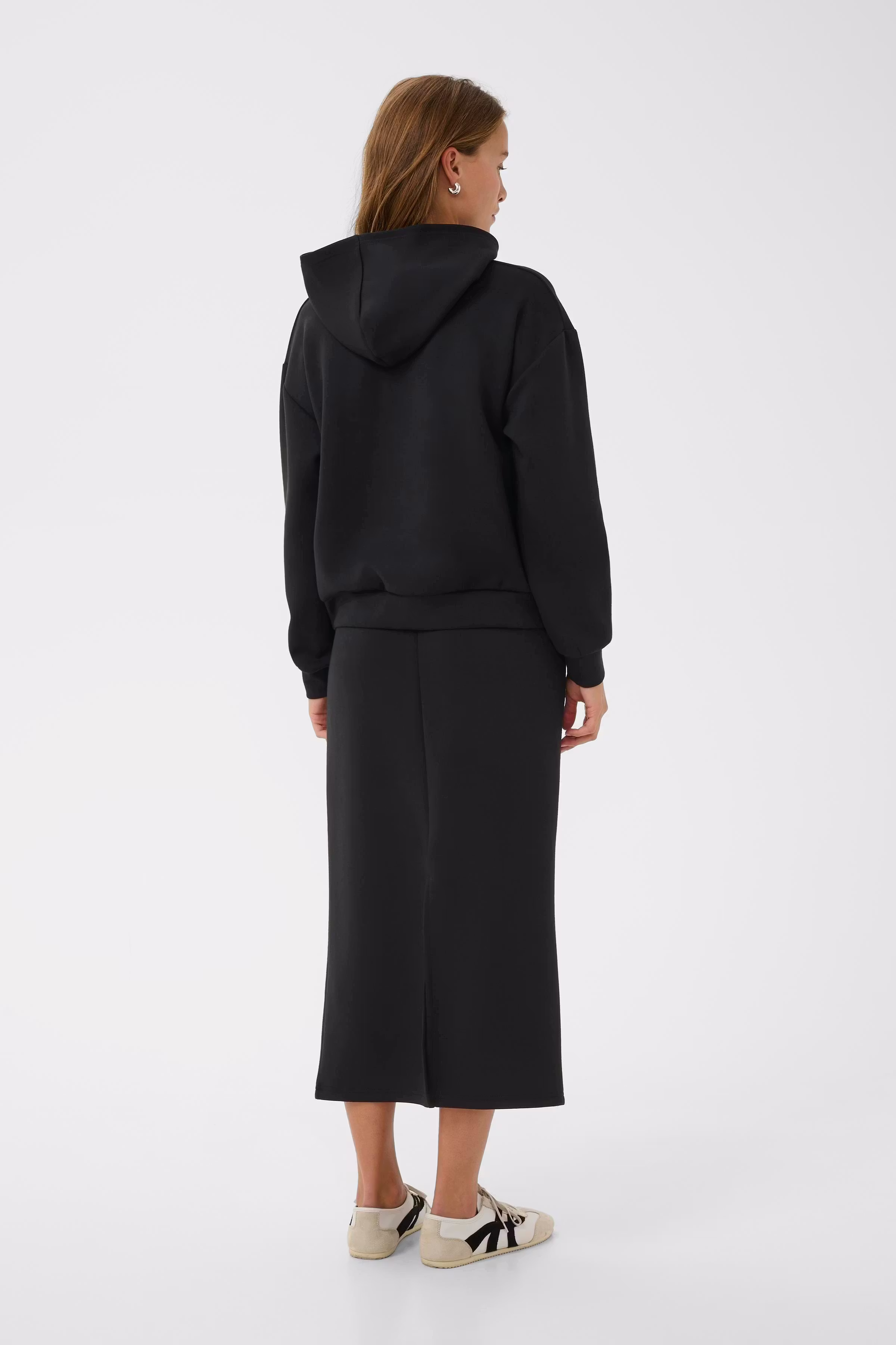 KAannika Sweatshirt LOOKBOOK BACK 10510905-100121