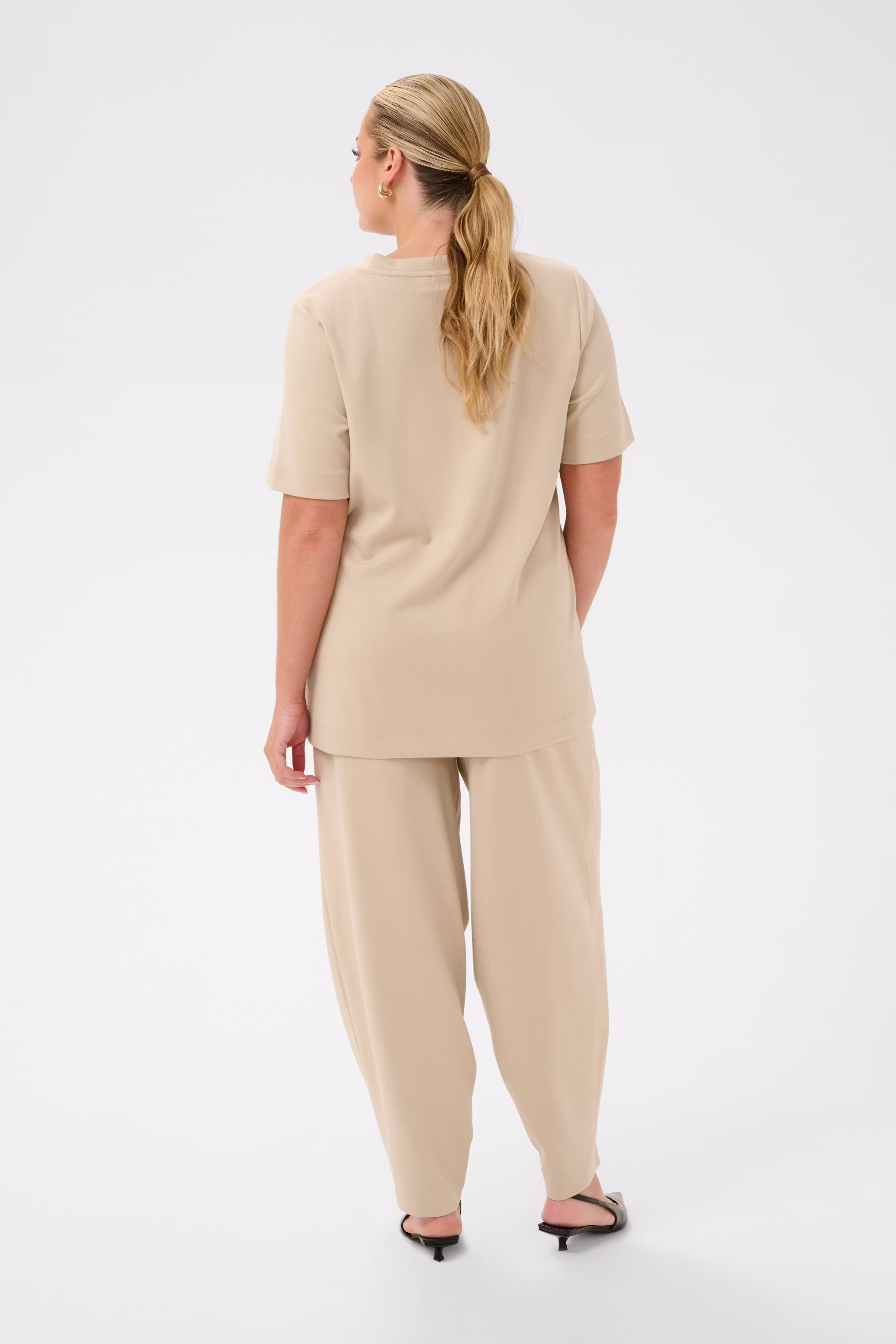 KCannia T-shirt LOOKBOOK BACK 10584209-151305