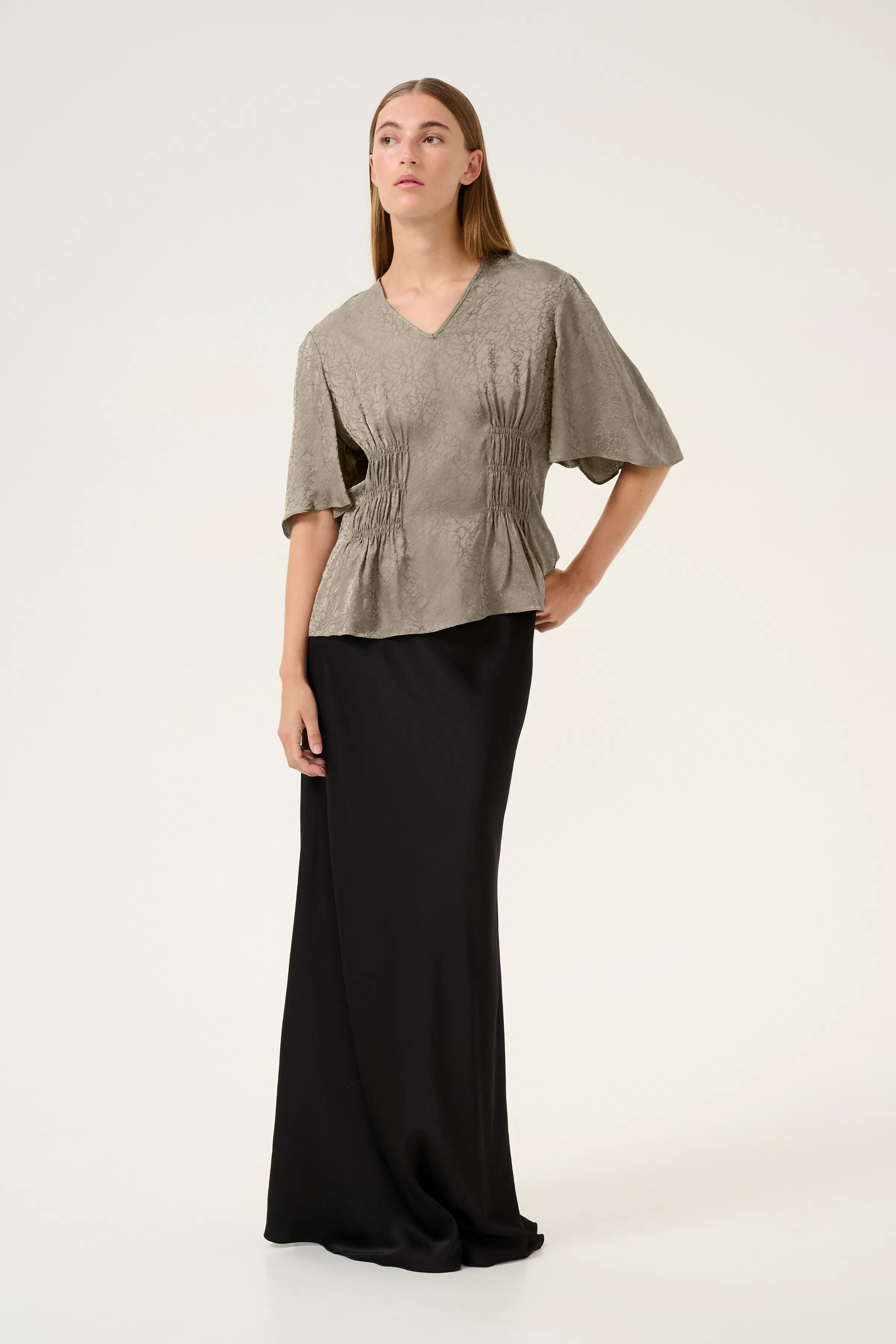 KBTrinity Bluse LOOKBOOK FRONT 10105325-181110
