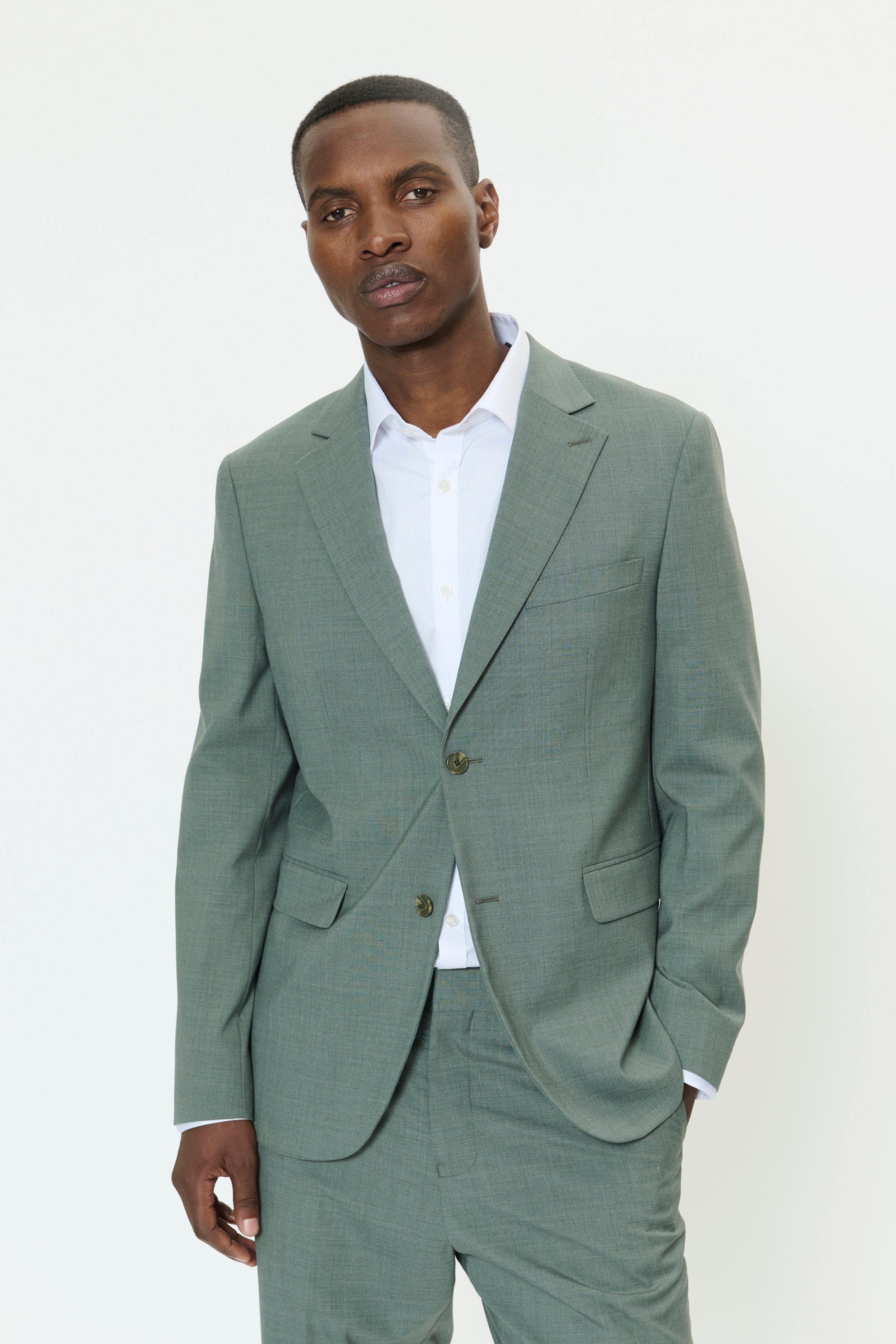 MAcharles Blazer LOOKBOOK FRONT 30208999-176212