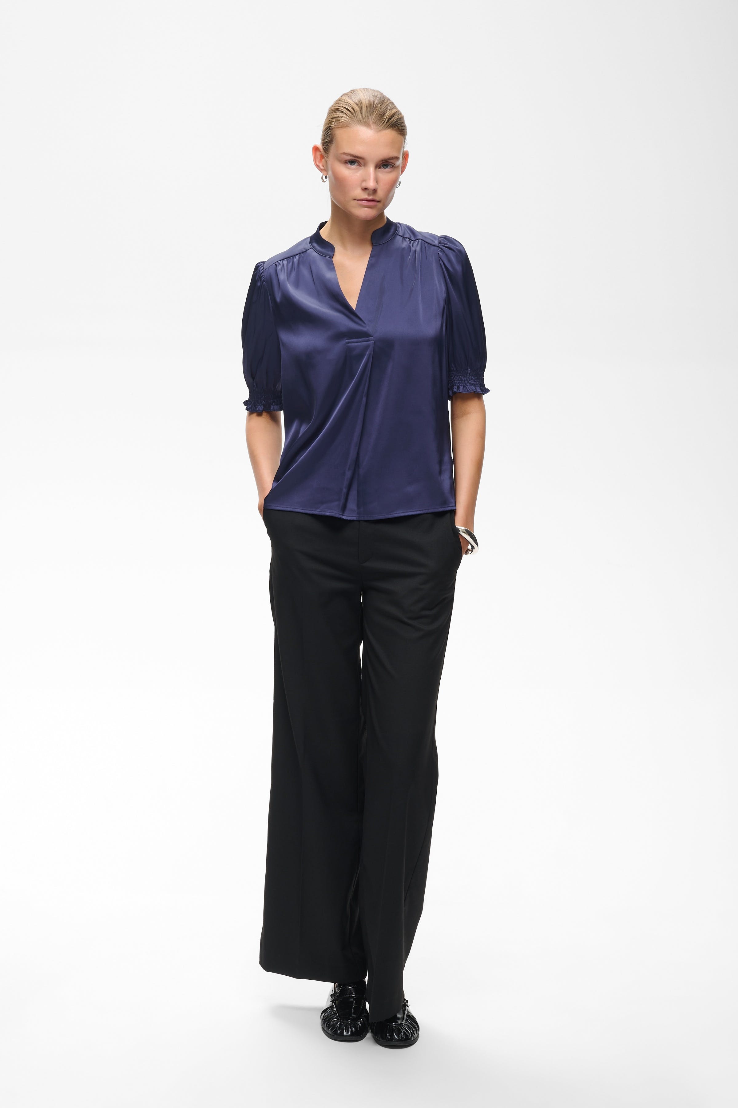 IdinaIW Blus LOOKBOOK FRONT 30111037-300005