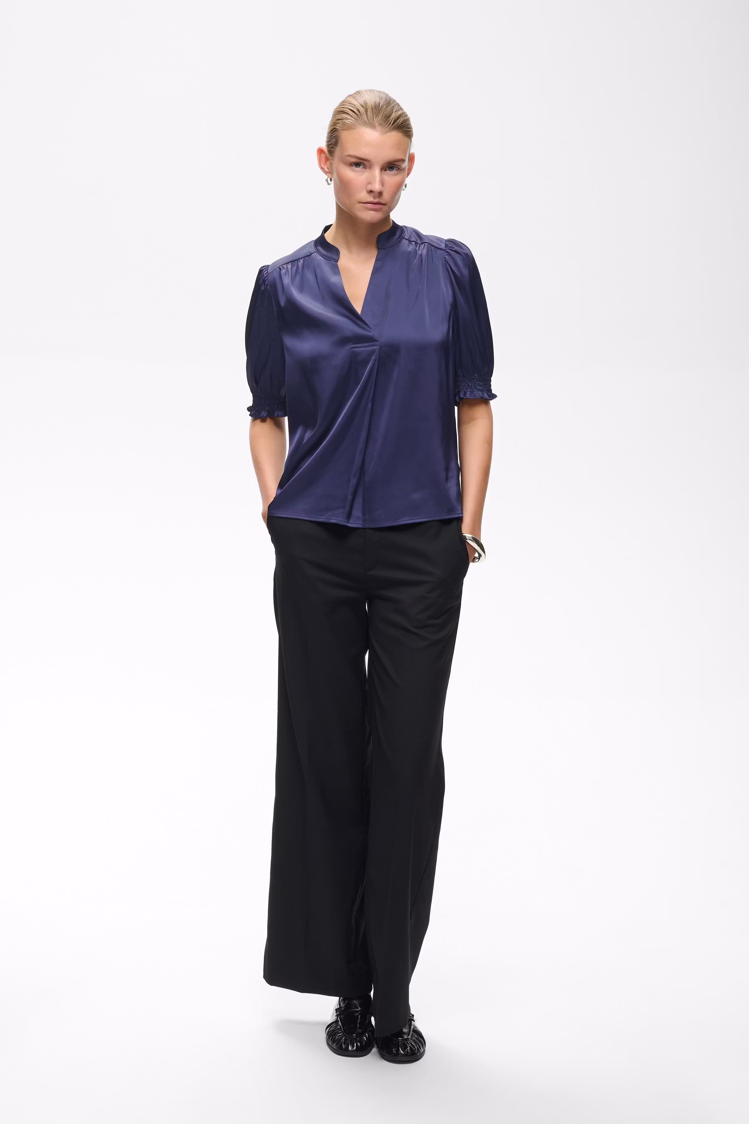 IdinaIW Blus LOOKBOOK FRONT 30111037-300005