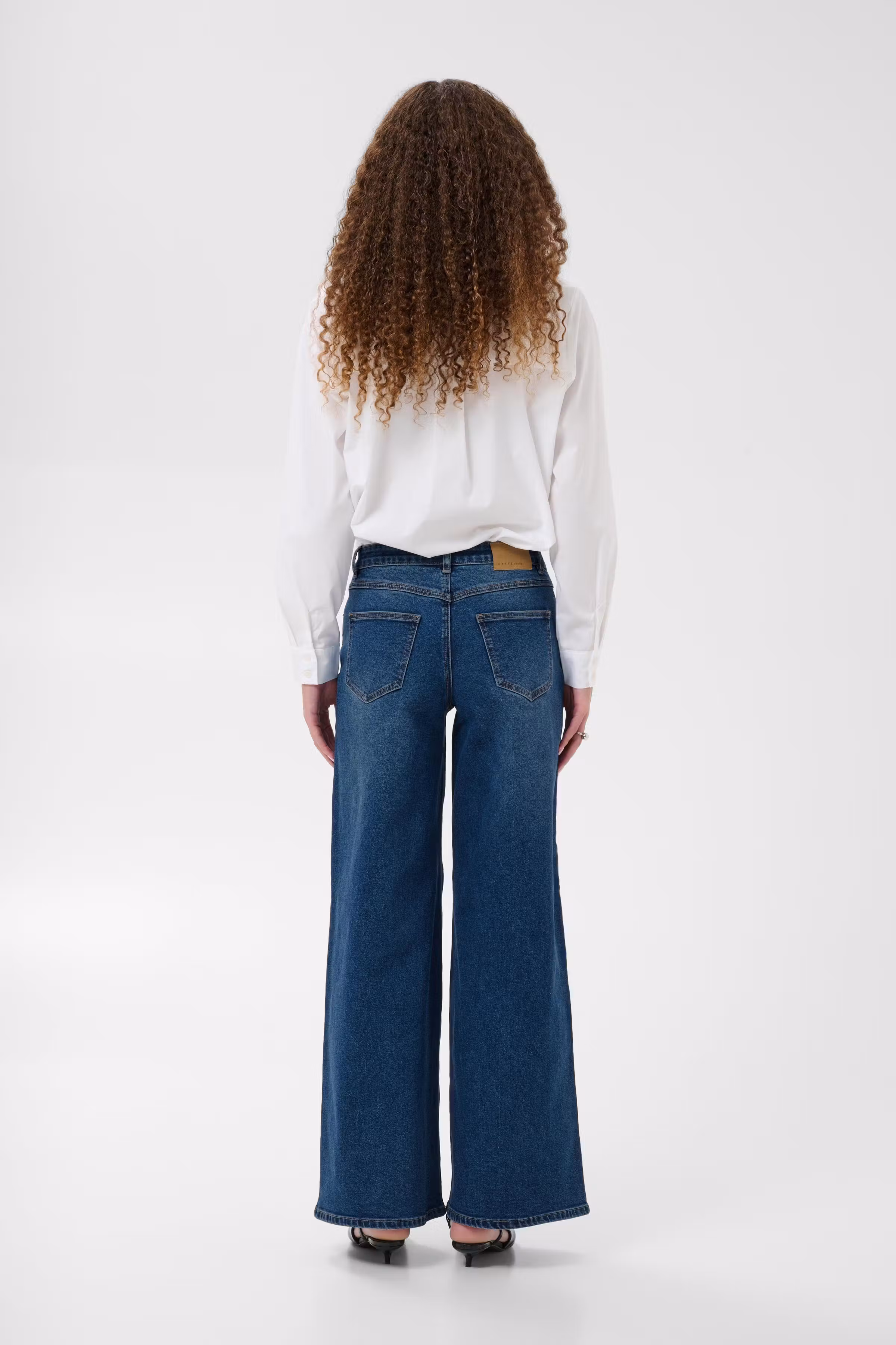 KArosalie Jeans LOOKBOOK BACK 10513242-1000959
