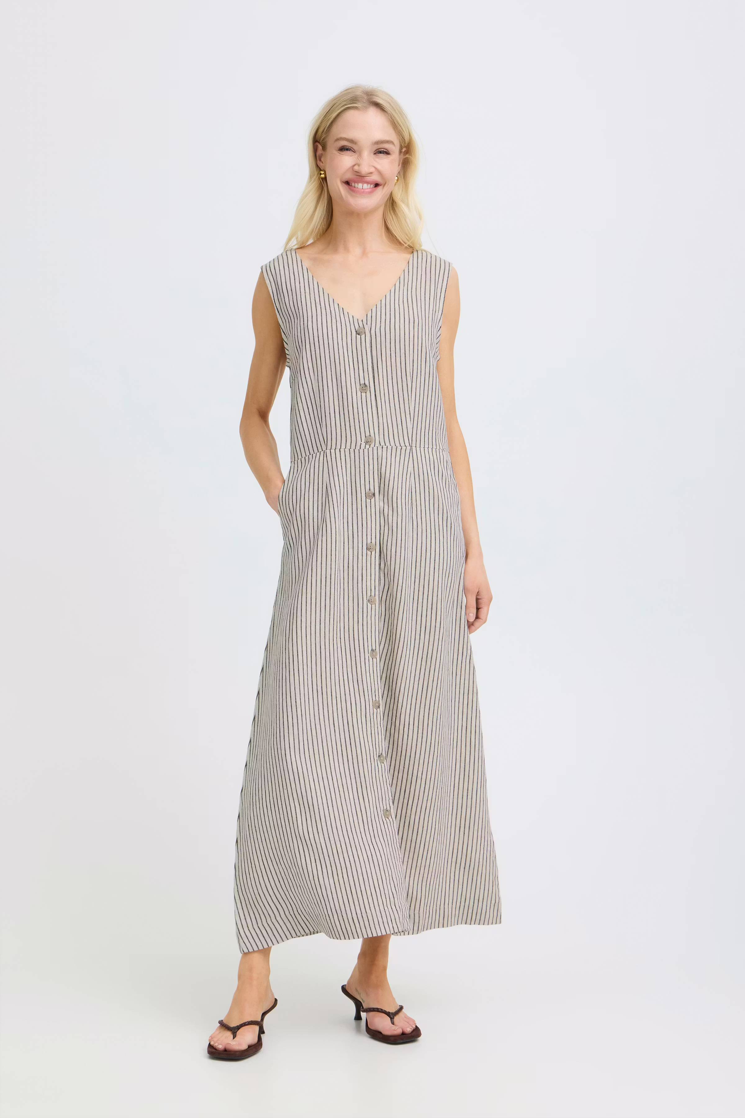 BYFALAKKA Kleid LOOKBOOK FRONT 20818826-900006869