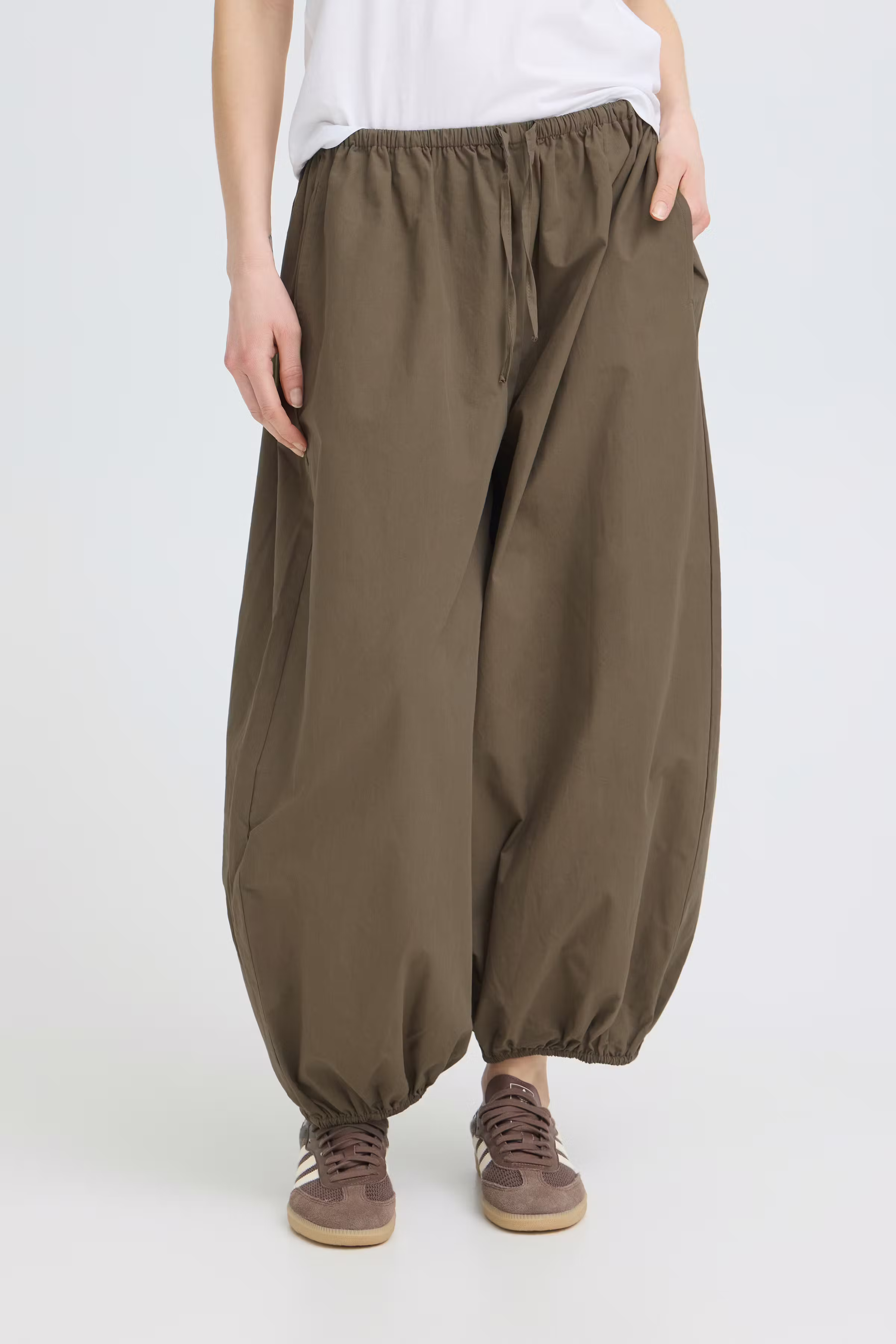 PZENYA Hose LOOKBOOK FRONT 50210981-170517