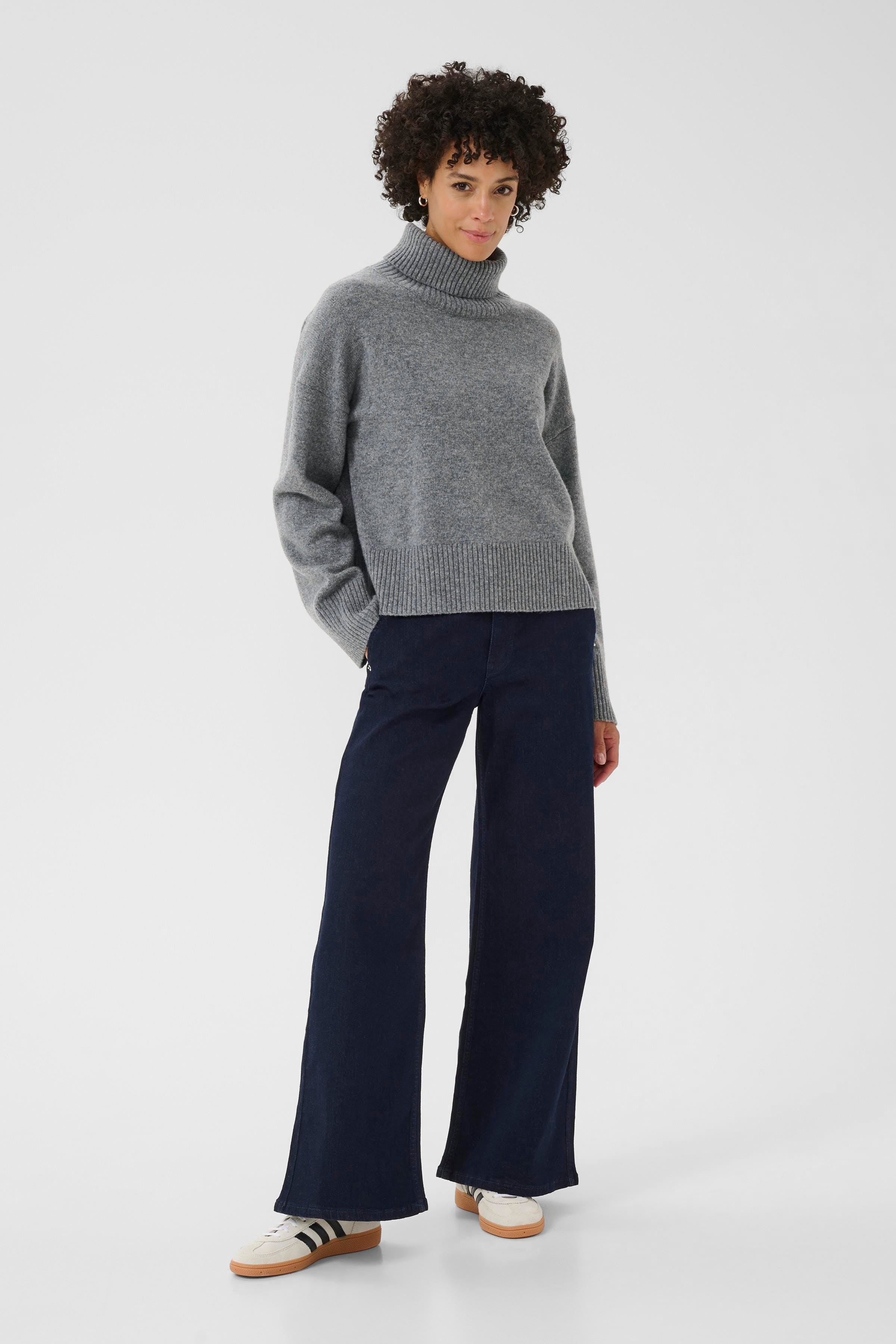 CorinaPW Pullover LOOKBOOK FRONT 30310117-1802011