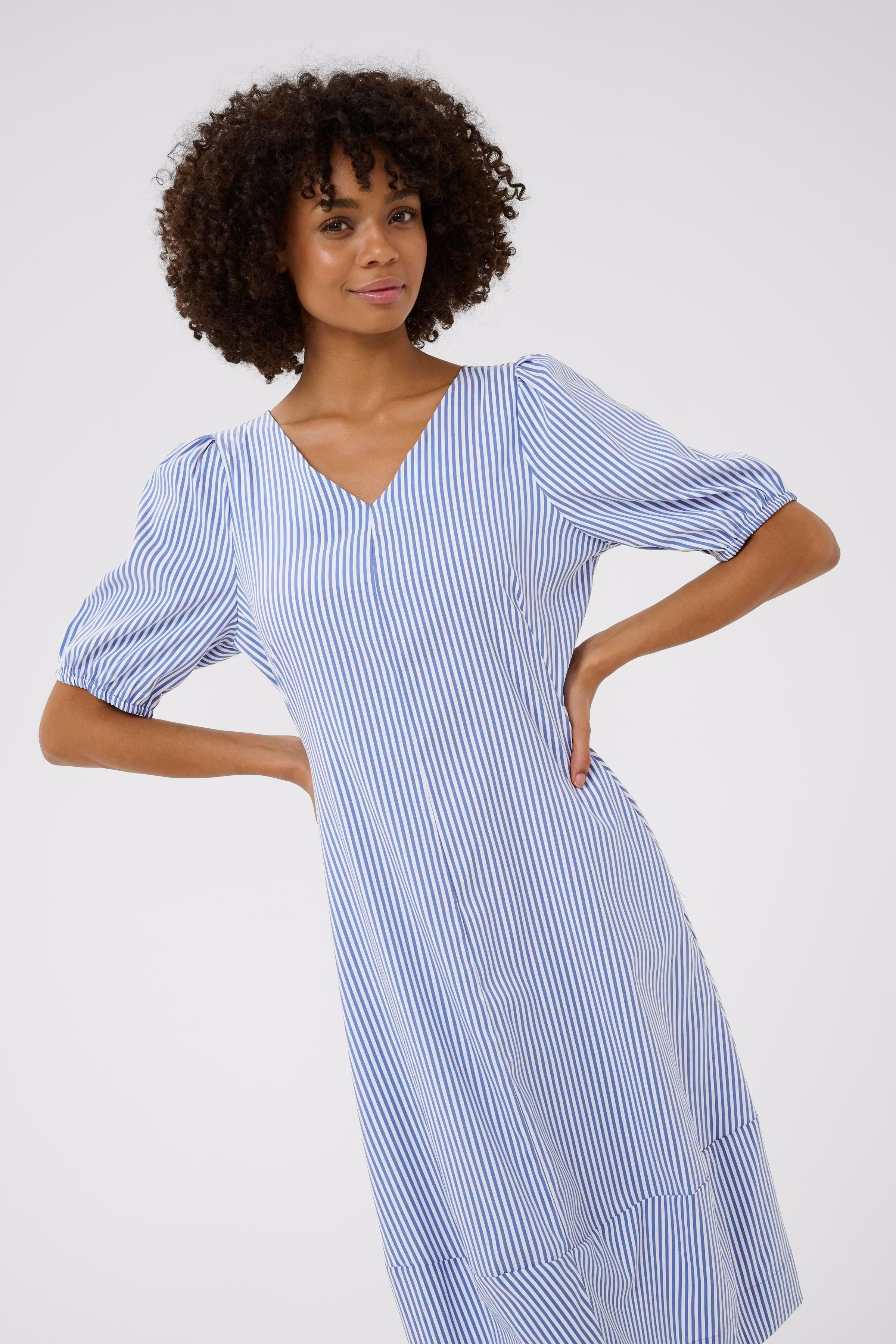 CUabigail Kjole LOOKBOOK DETAIL 50110327-193864