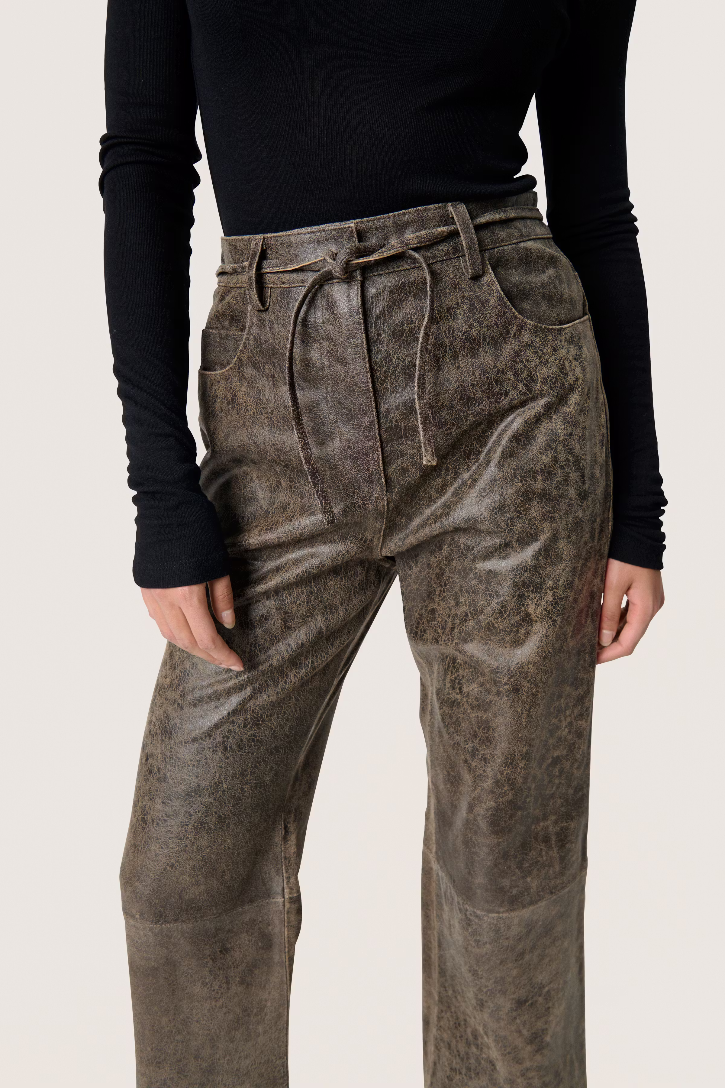 SLIsabeau Broek LOOKBOOK DETAIL 30408575-304226