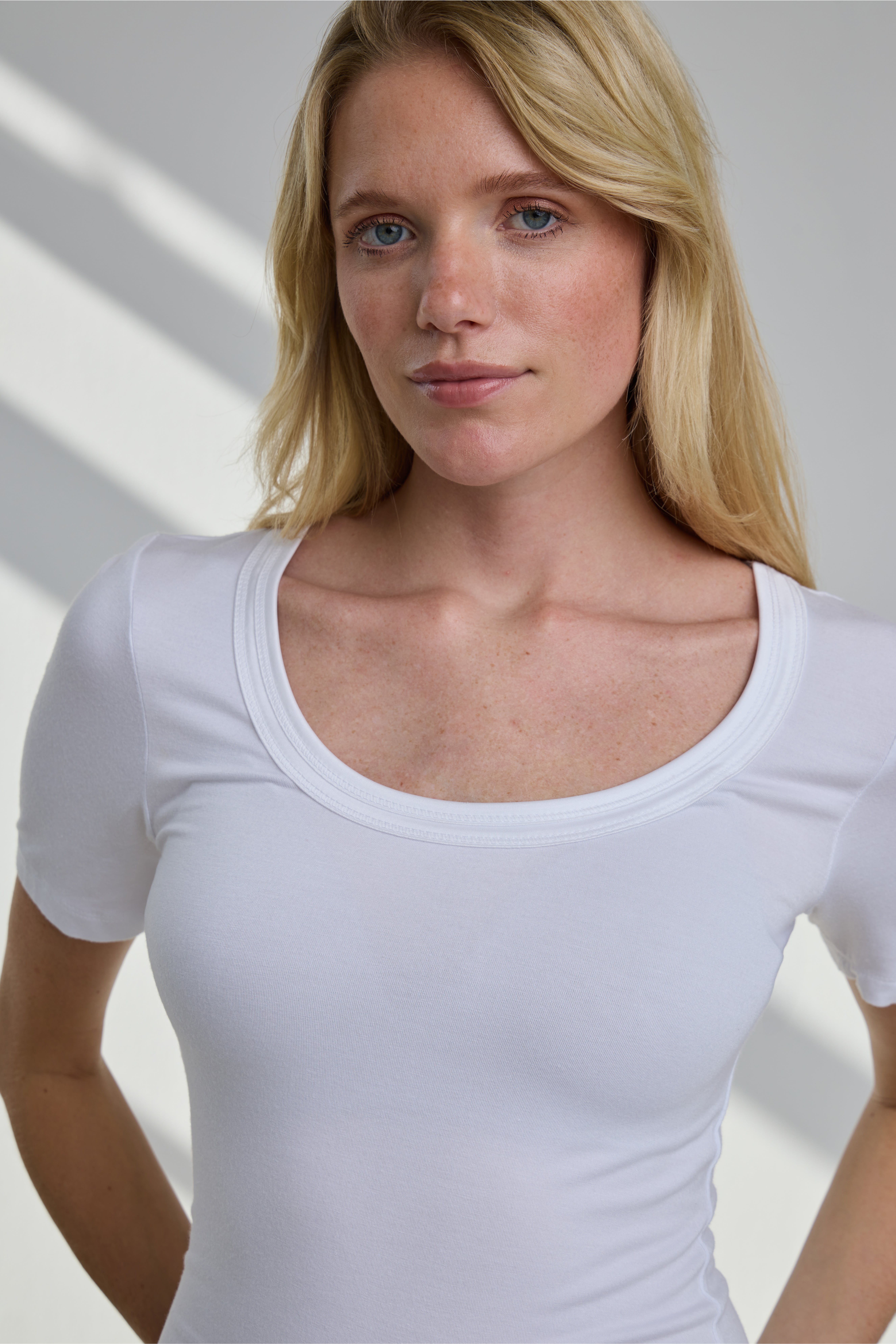 IHZOLA T-shirt LOCATION NONE 20103264-10100