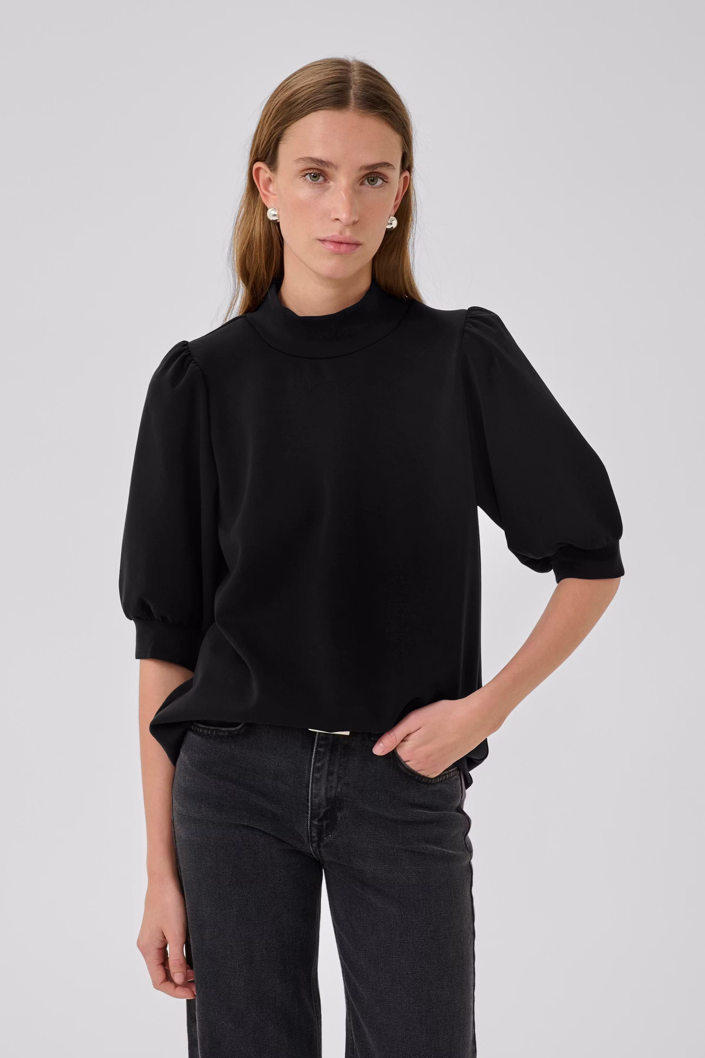 21 THE PUFF BLOUSE LOOKBOOK FRONT 10703704-100031