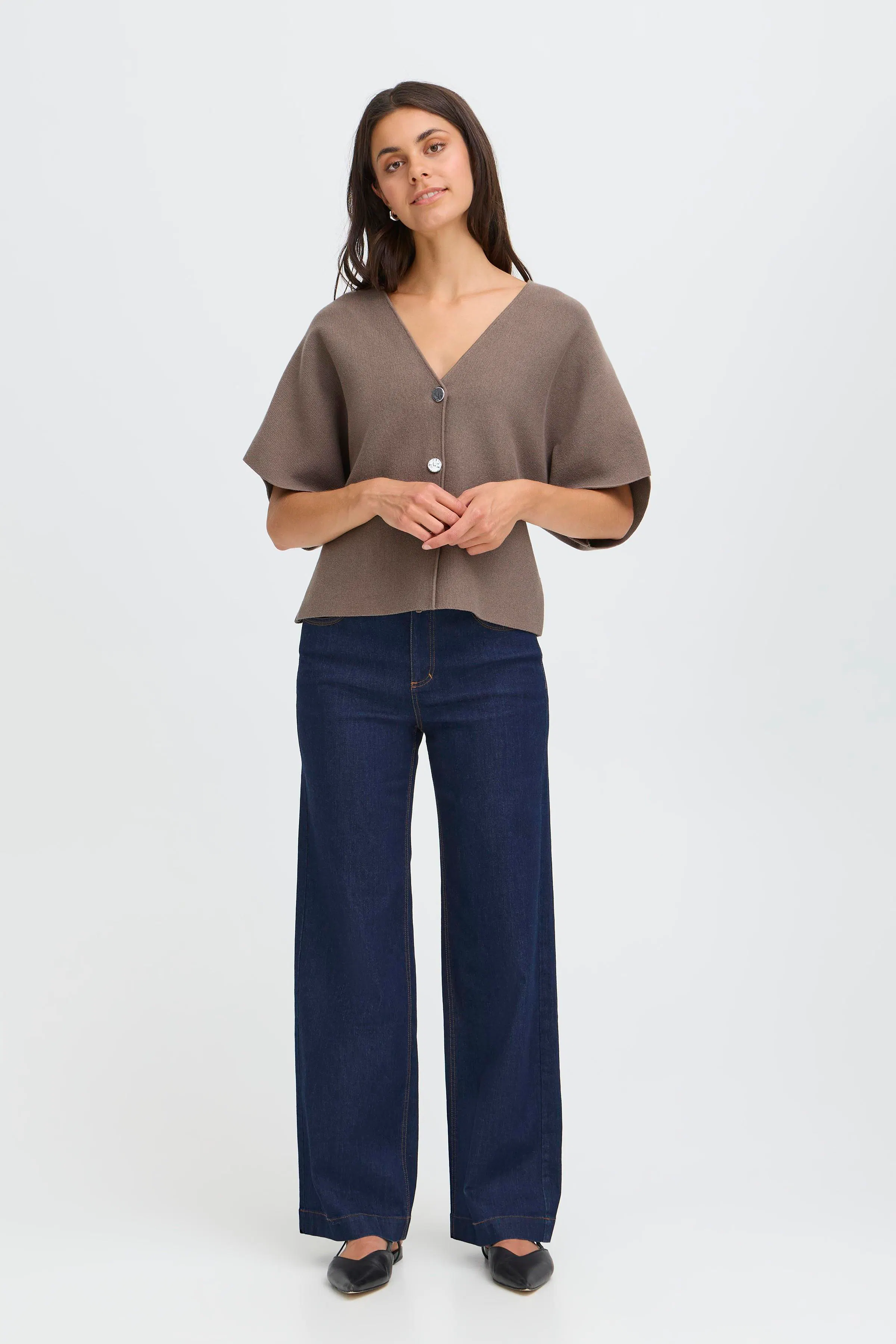 FRITA Cardigan LOOKBOOK FRONT 20617308-181304