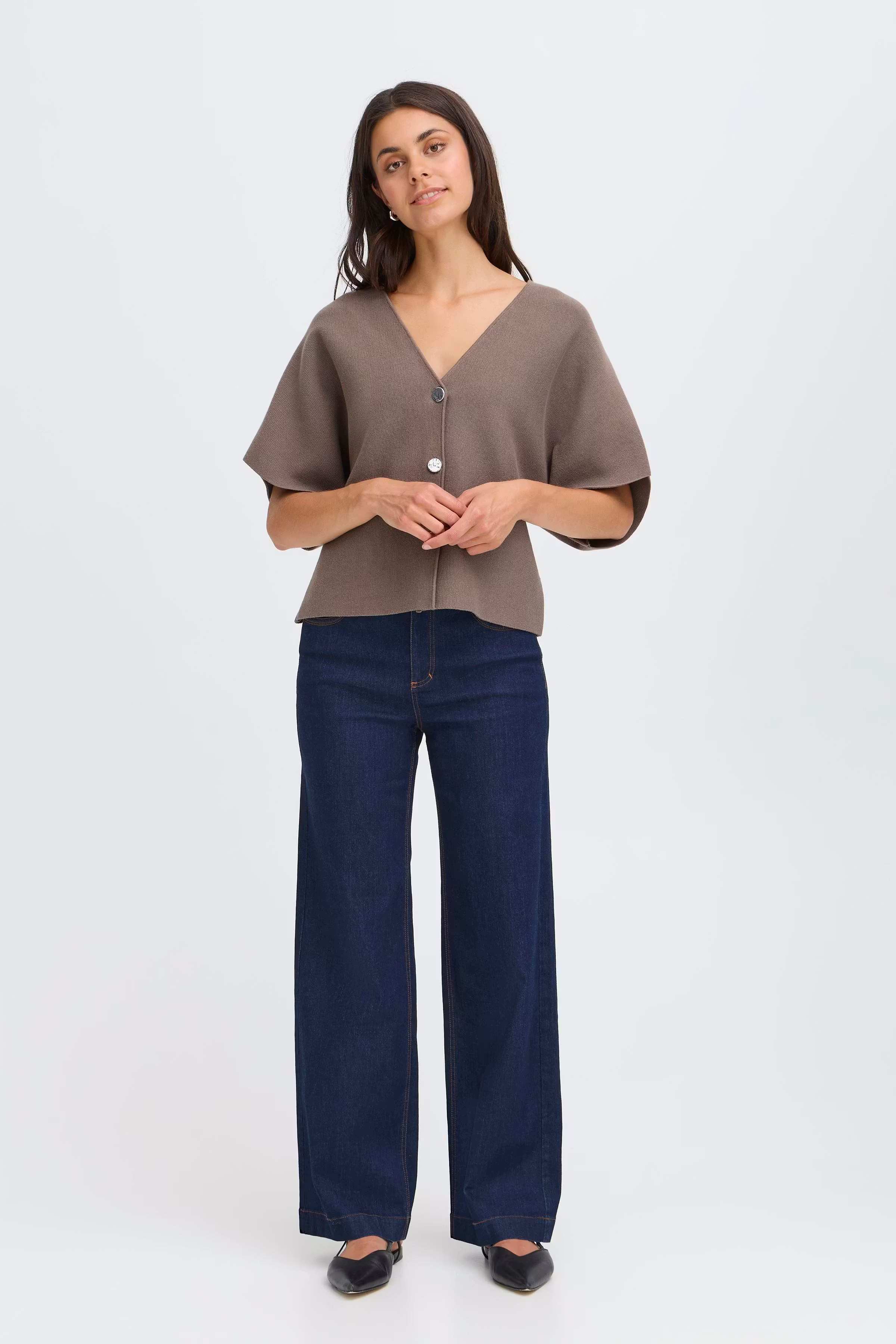 FRITA Cardigan LOOKBOOK FRONT 20617308-181304