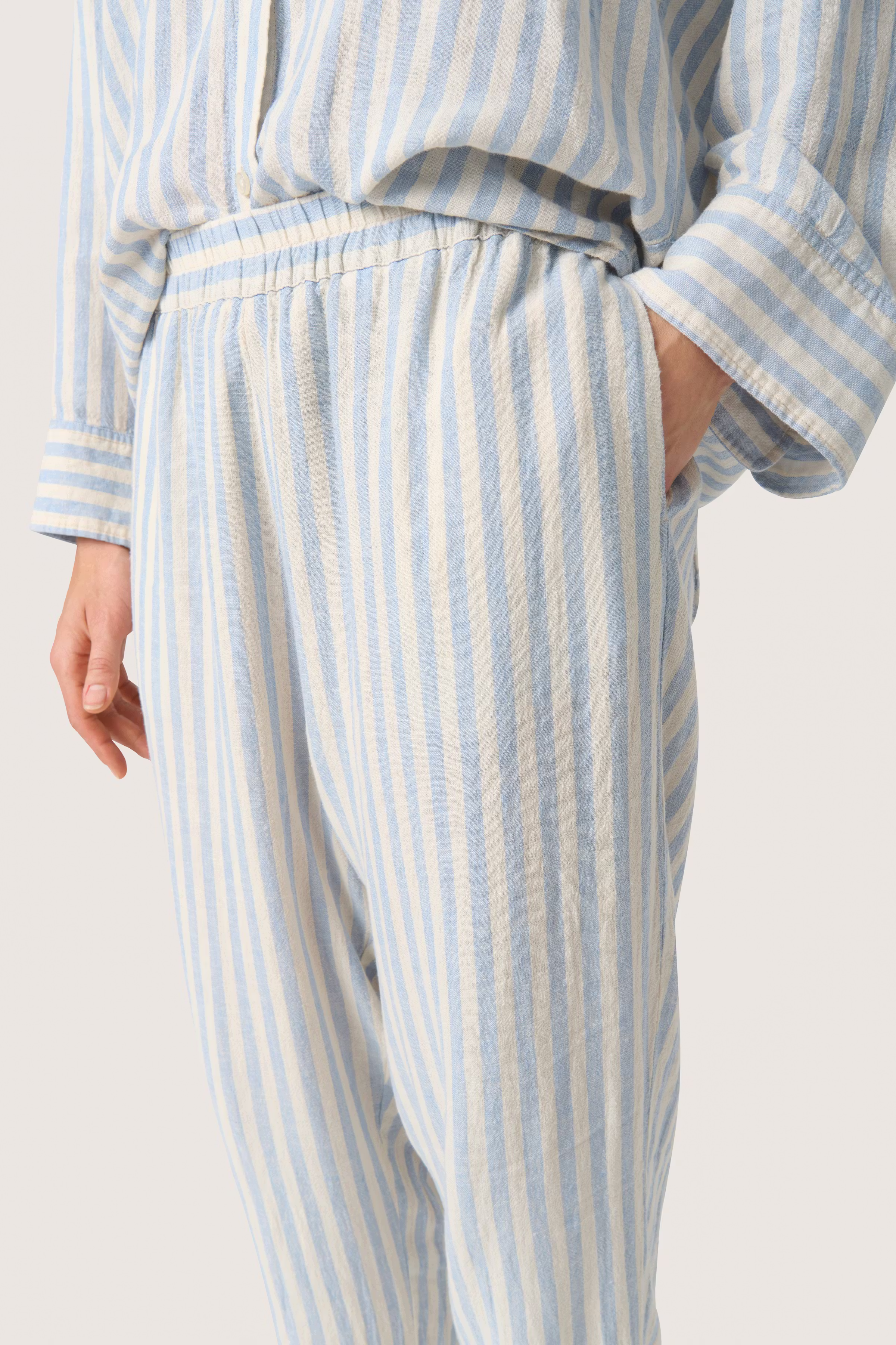 SLBelira Linen Trousers LOOKBOOK DETAIL 30407608-302865