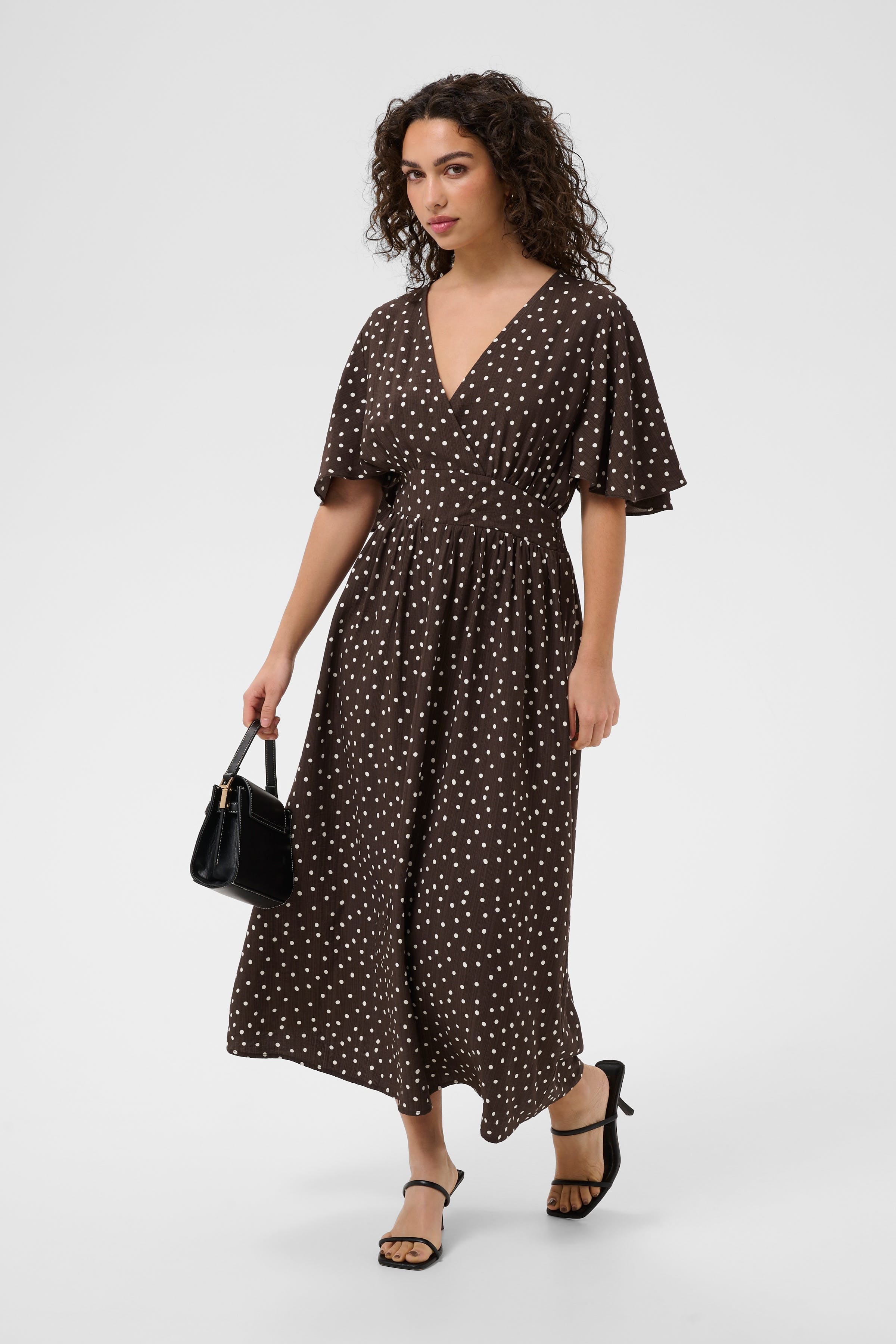 KAnadira Klänning LOOKBOOK FRONT 10511756-109476