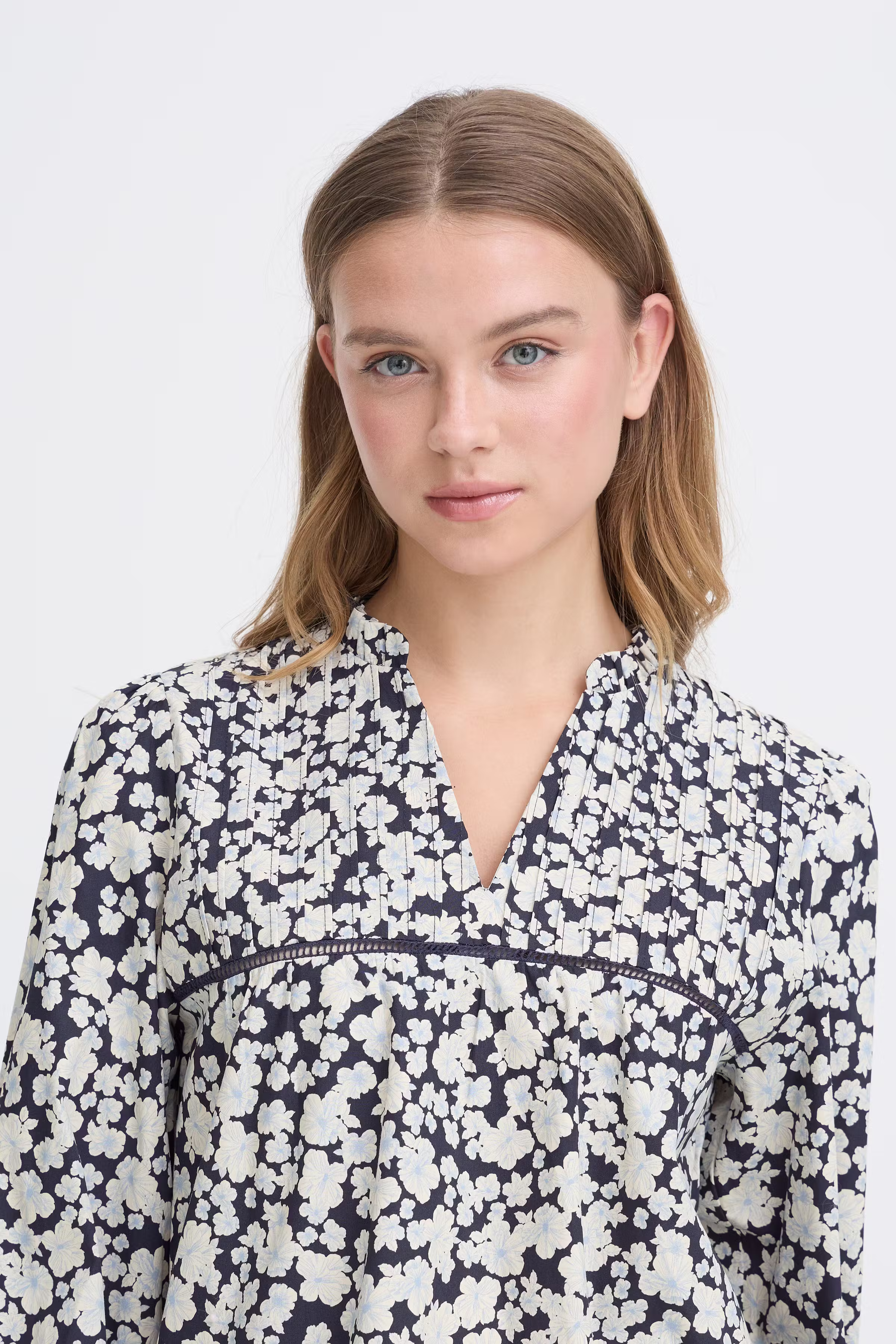 IHKELIA Bluse LOOKBOOK DETAIL 20125138-900003900