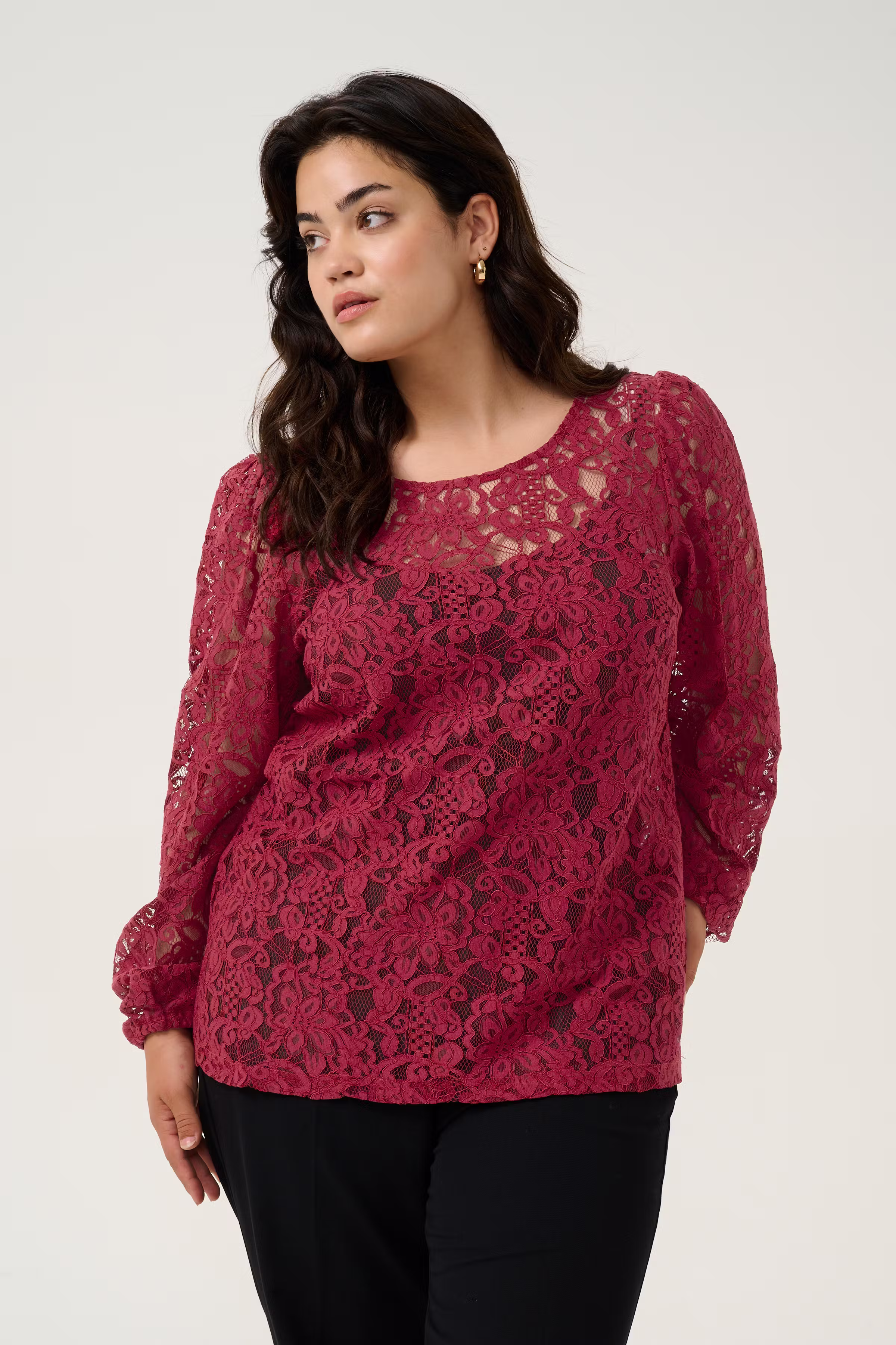 KClanica Blondebluse LOOKBOOK FRONT 10583127-191940