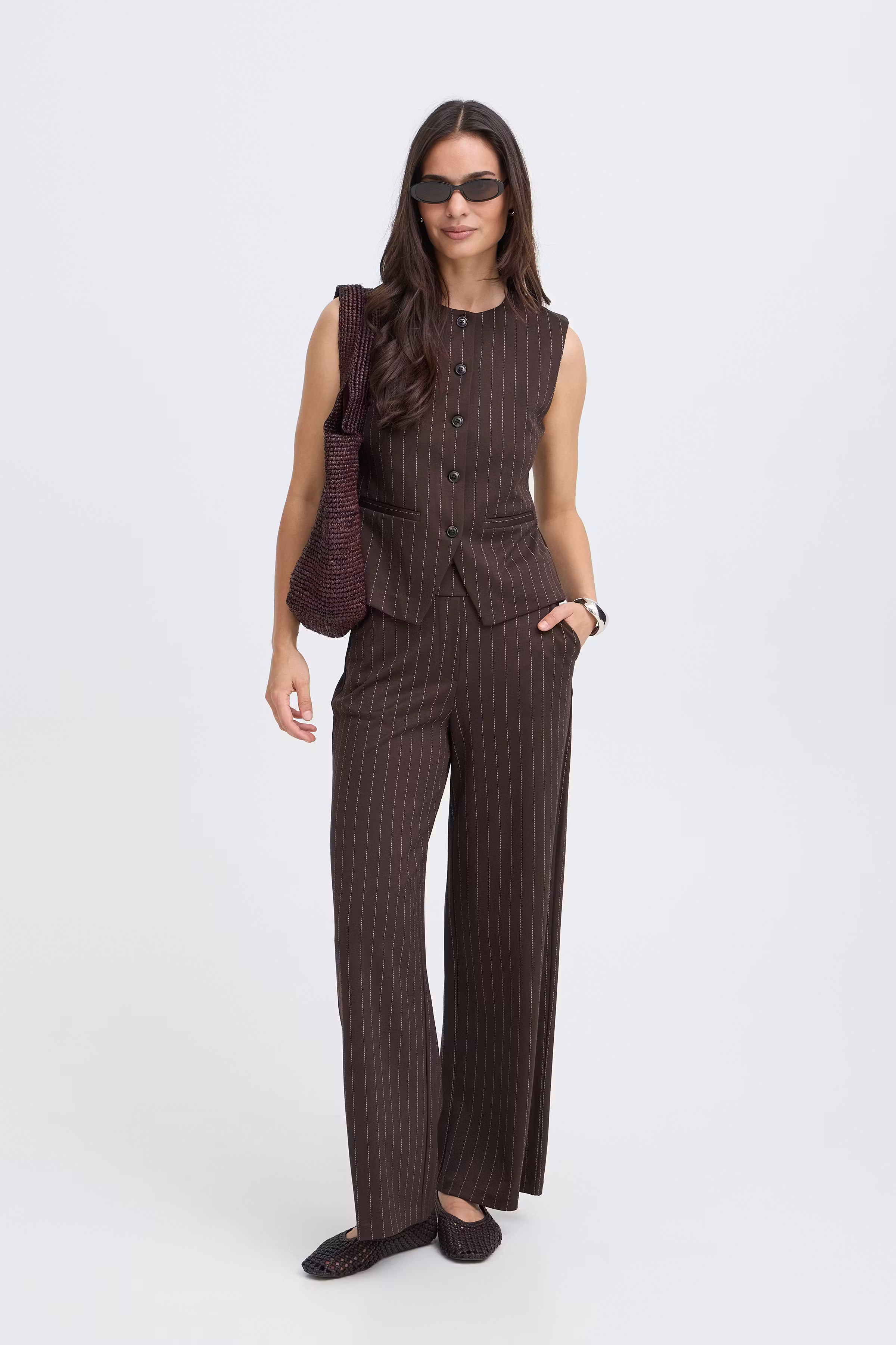 BYROWAN Väst LOOKBOOK FRONT 20819294-900014382