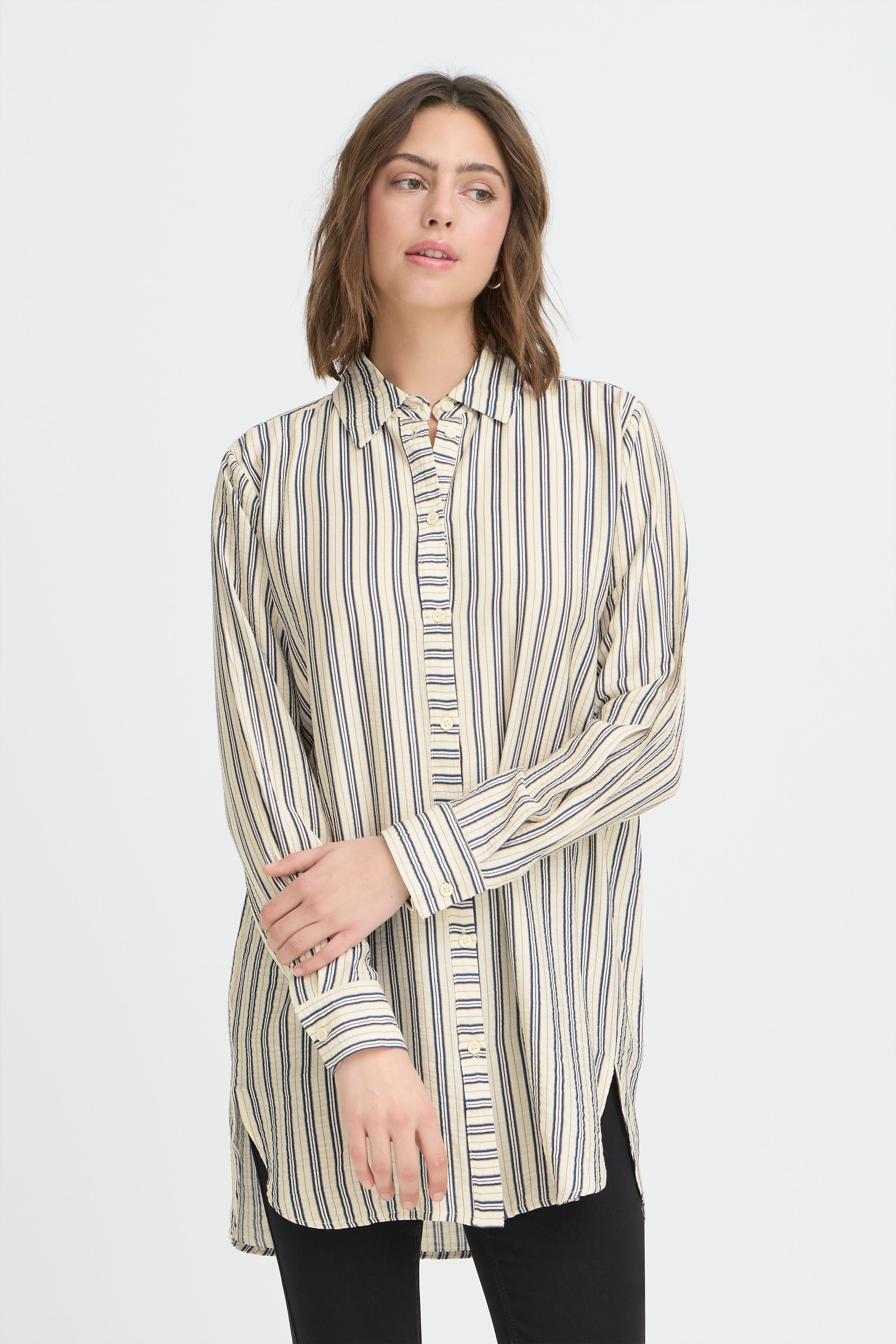 FRKAMILIA Shirt LOOKBOOK FRONT 20617808-900007530