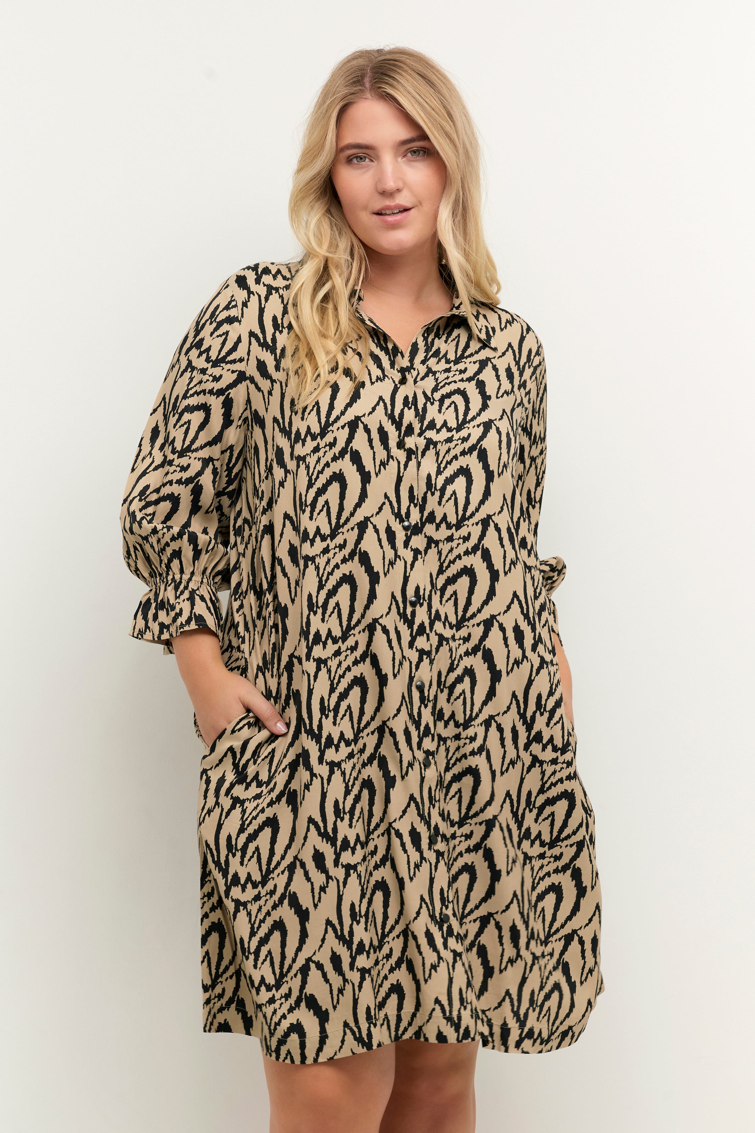 KCcecilie Dress LOOKBOOK FRONT 10581515-104228