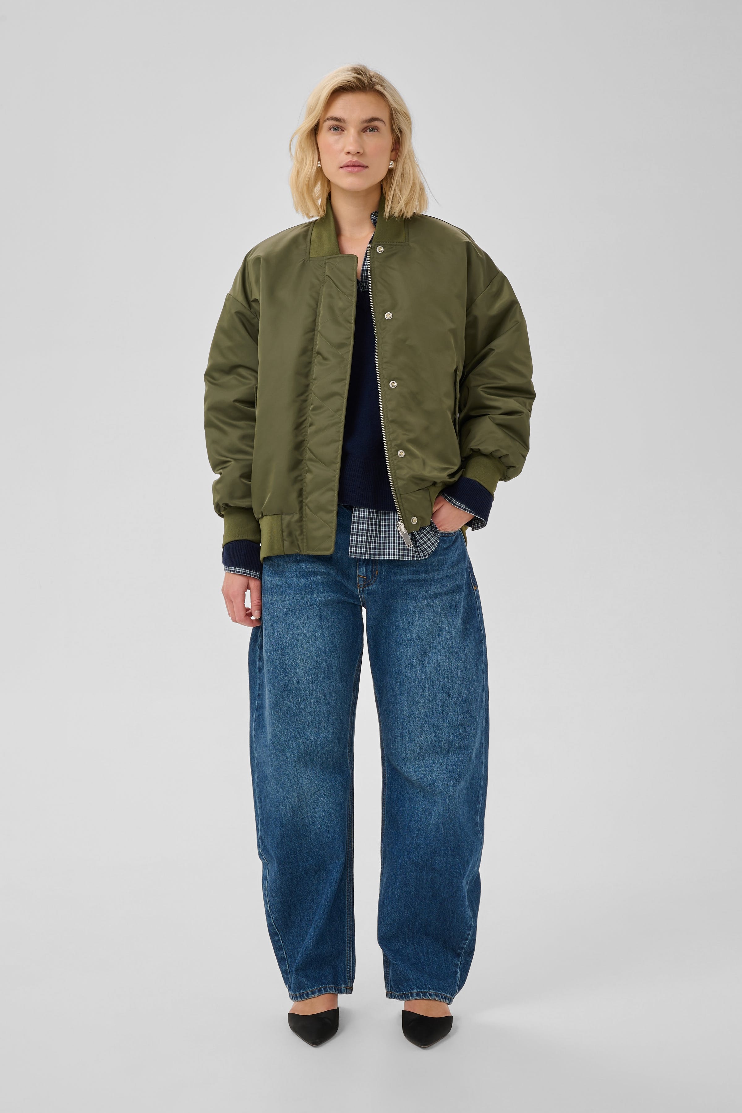 HelgaMW Ytterplagg LOOKBOOK FRONT 10704204-190515
