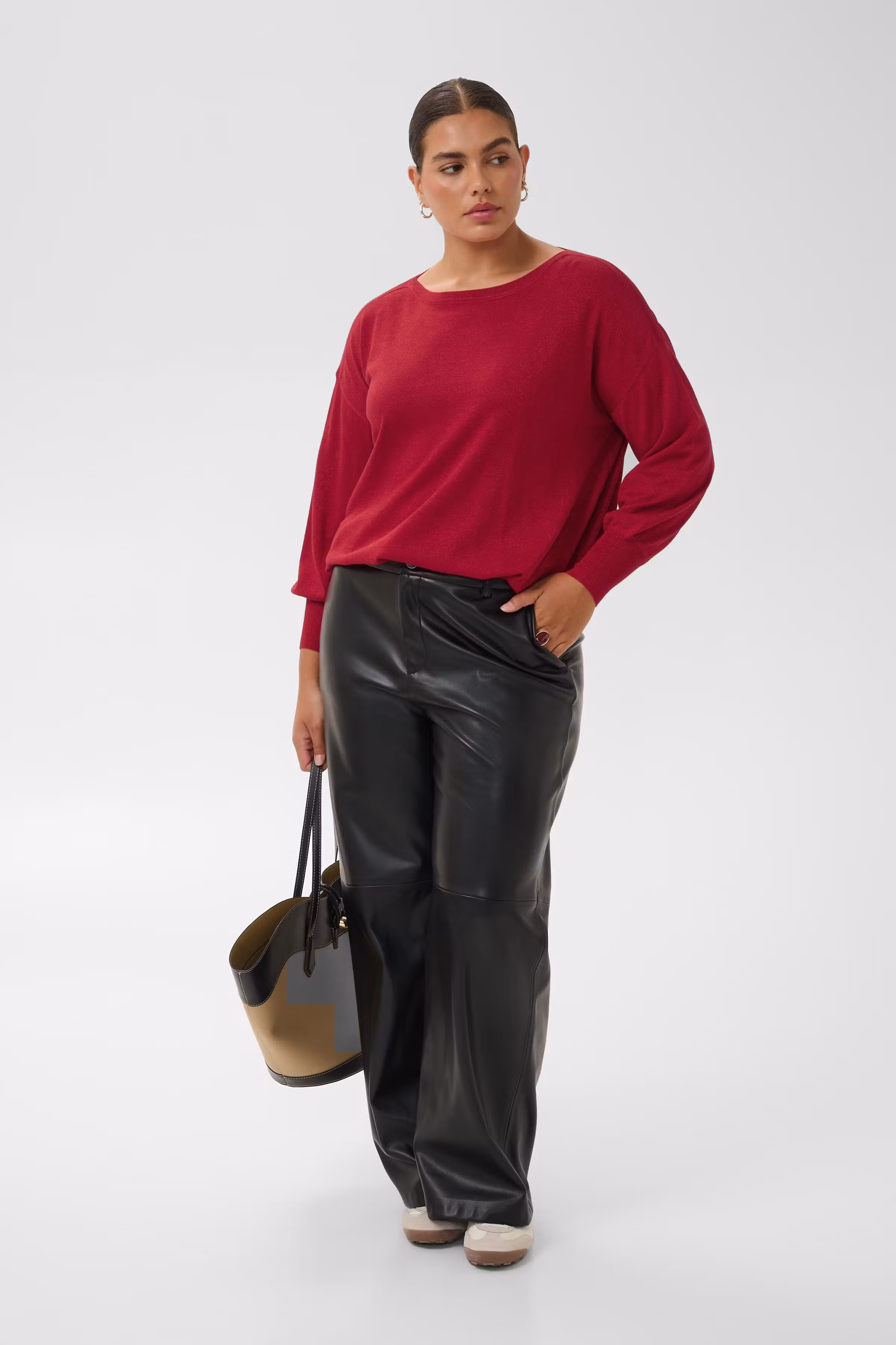 KCregitta Glitter Pullover LOOKBOOK FRONT 10581898-191762