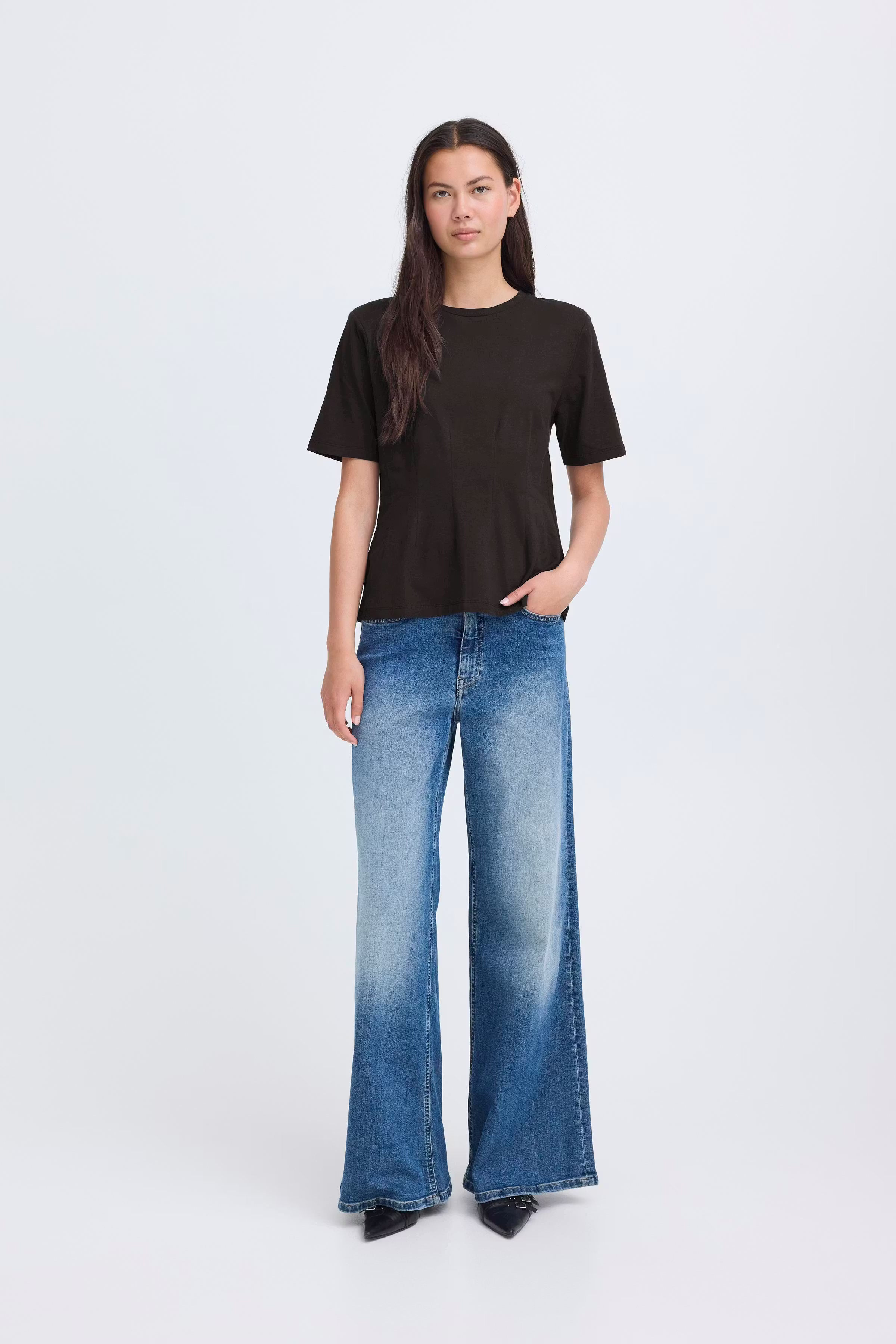 IHNABIA T-shirt LOOKBOOK FRONT 20124594-194008